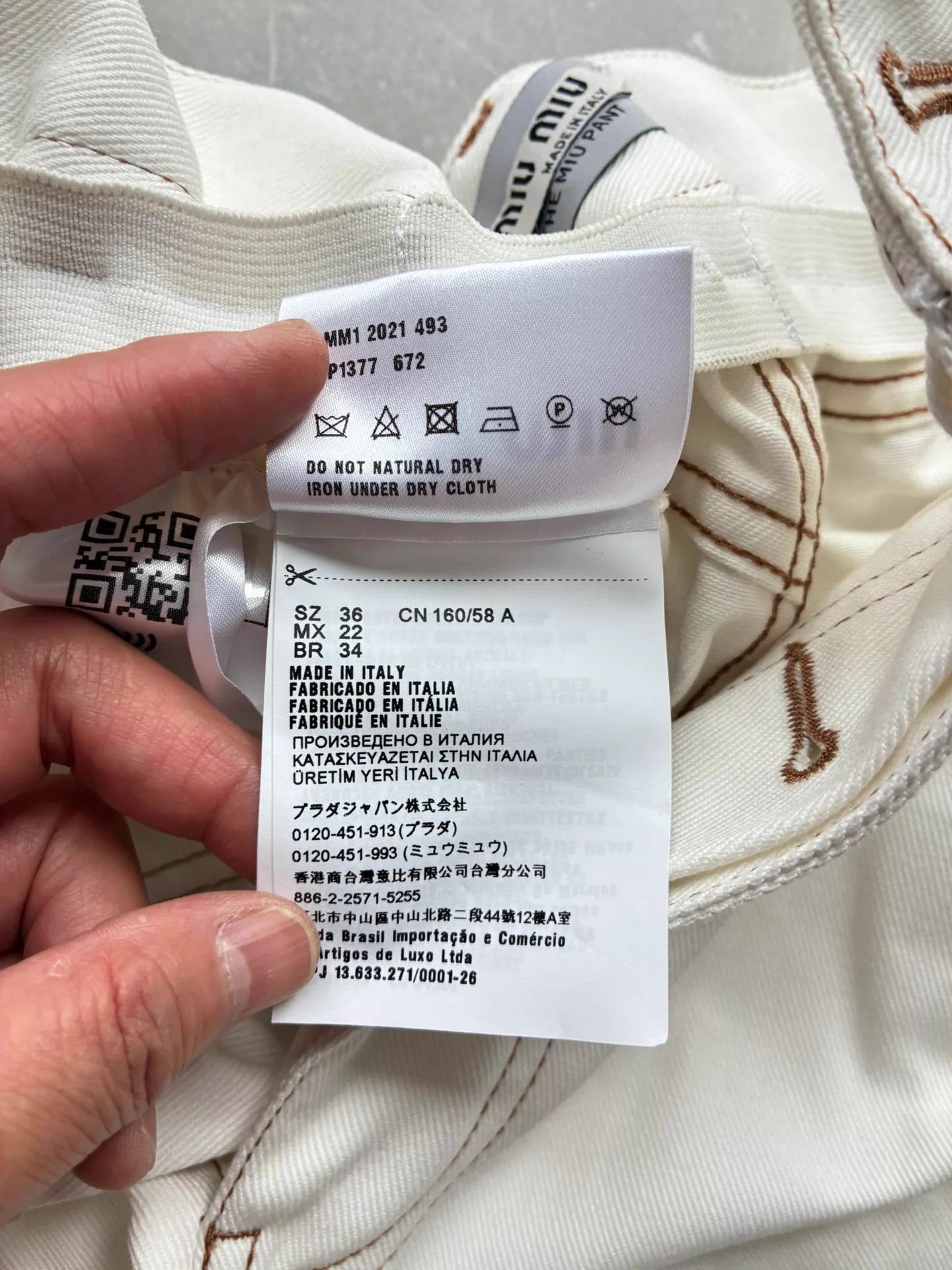 Miu Miu Miu Miu White Bubble Hem Denim Short Size 25" / US 0 / IT 36 - 5 Thumbnail