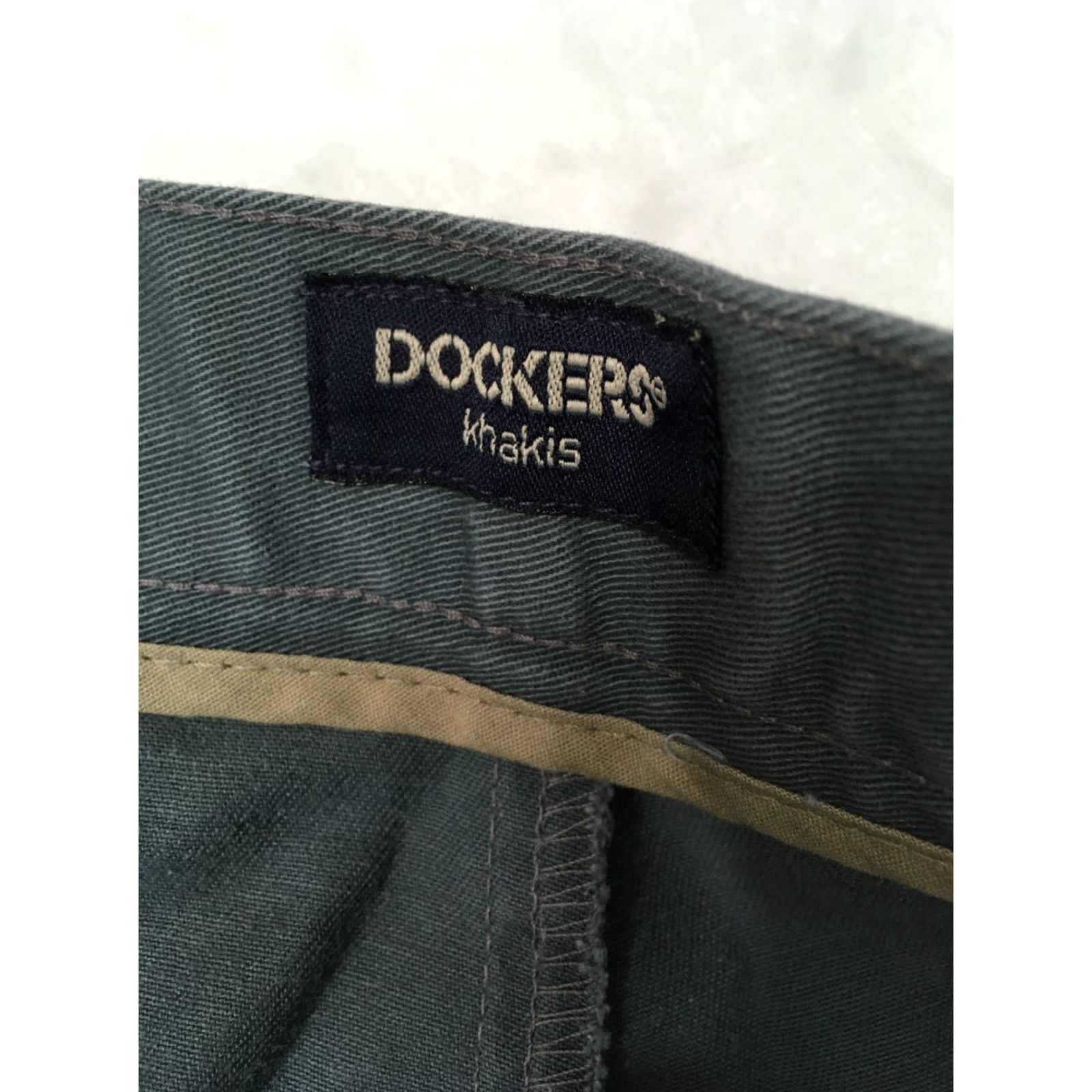 Dockers Dockers Premium Khakis navy blue Pleated Pants 33x31 Relaxed Fit Men's Size 33 Inseam 31 Blue Khakis Size US 33 - 7 Thumbnail