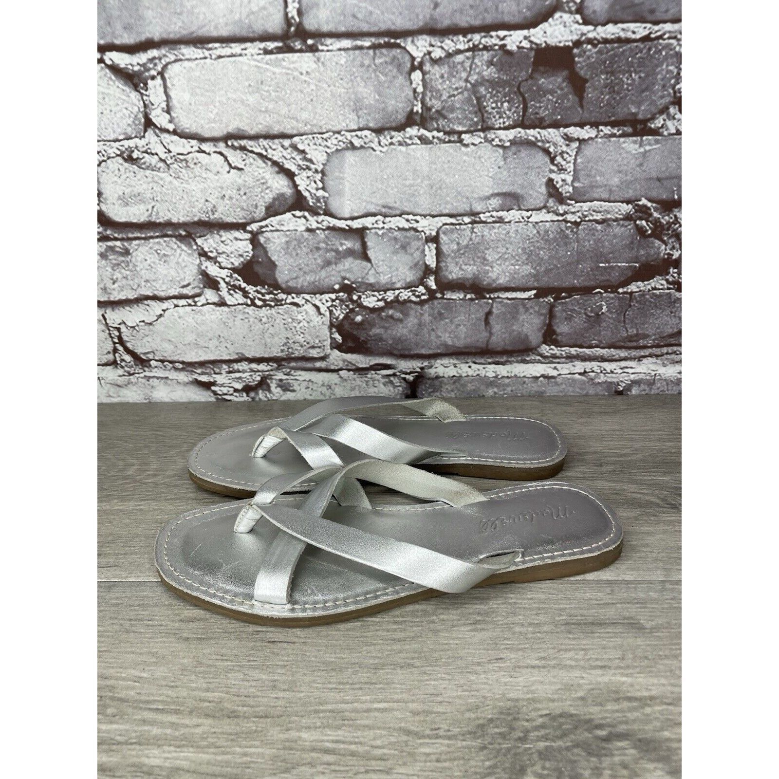 Madewell Madewell Boardwalk Silver Metallic Leather Thong Sandals Wom Size US 6.5 / IT 36.5 - 12 Thumbnail