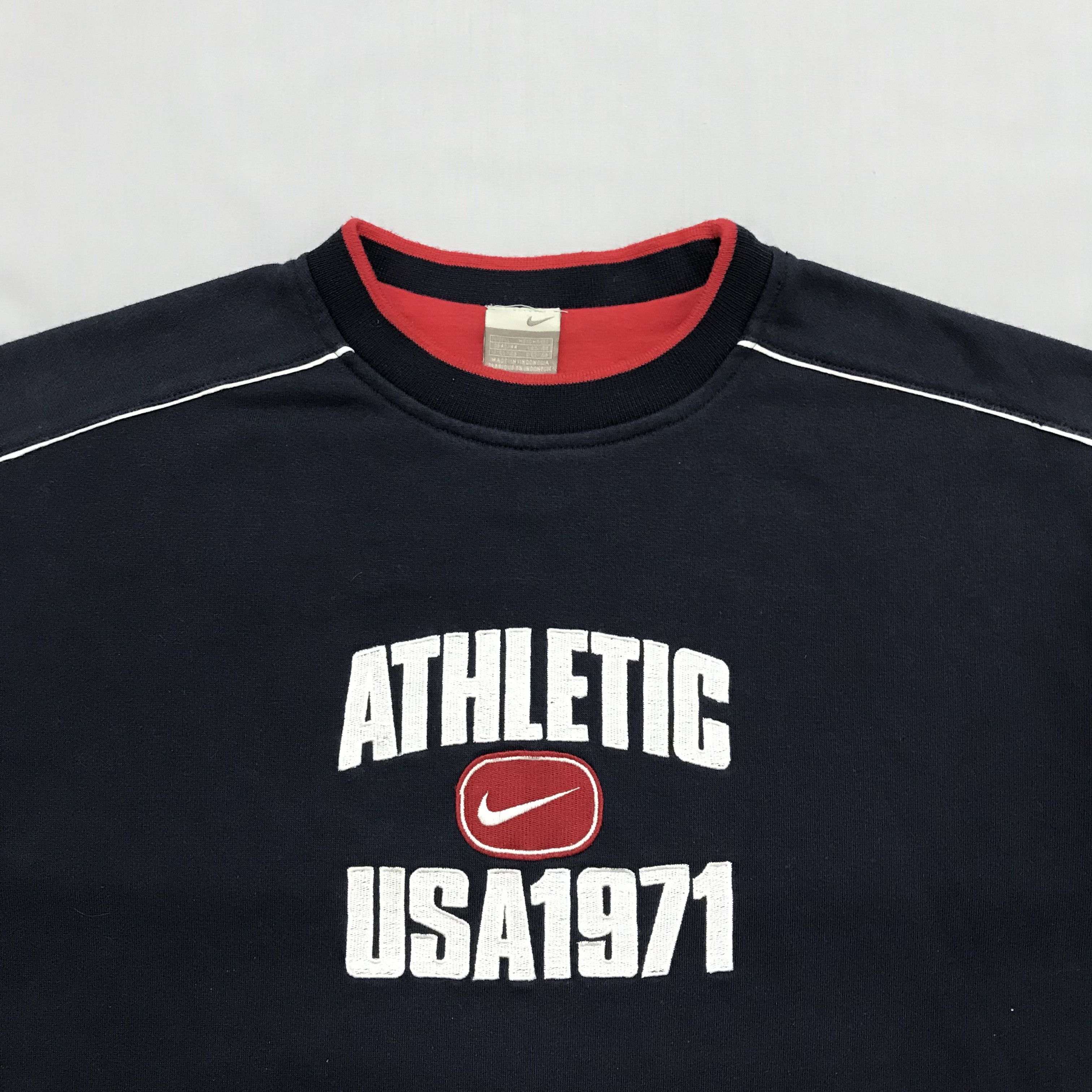 Nike NIKE Vintage Sweatshirt Crewneck Athletic USA 90s Rare Size US L / EU 52-54 / 3 - 3 Thumbnail