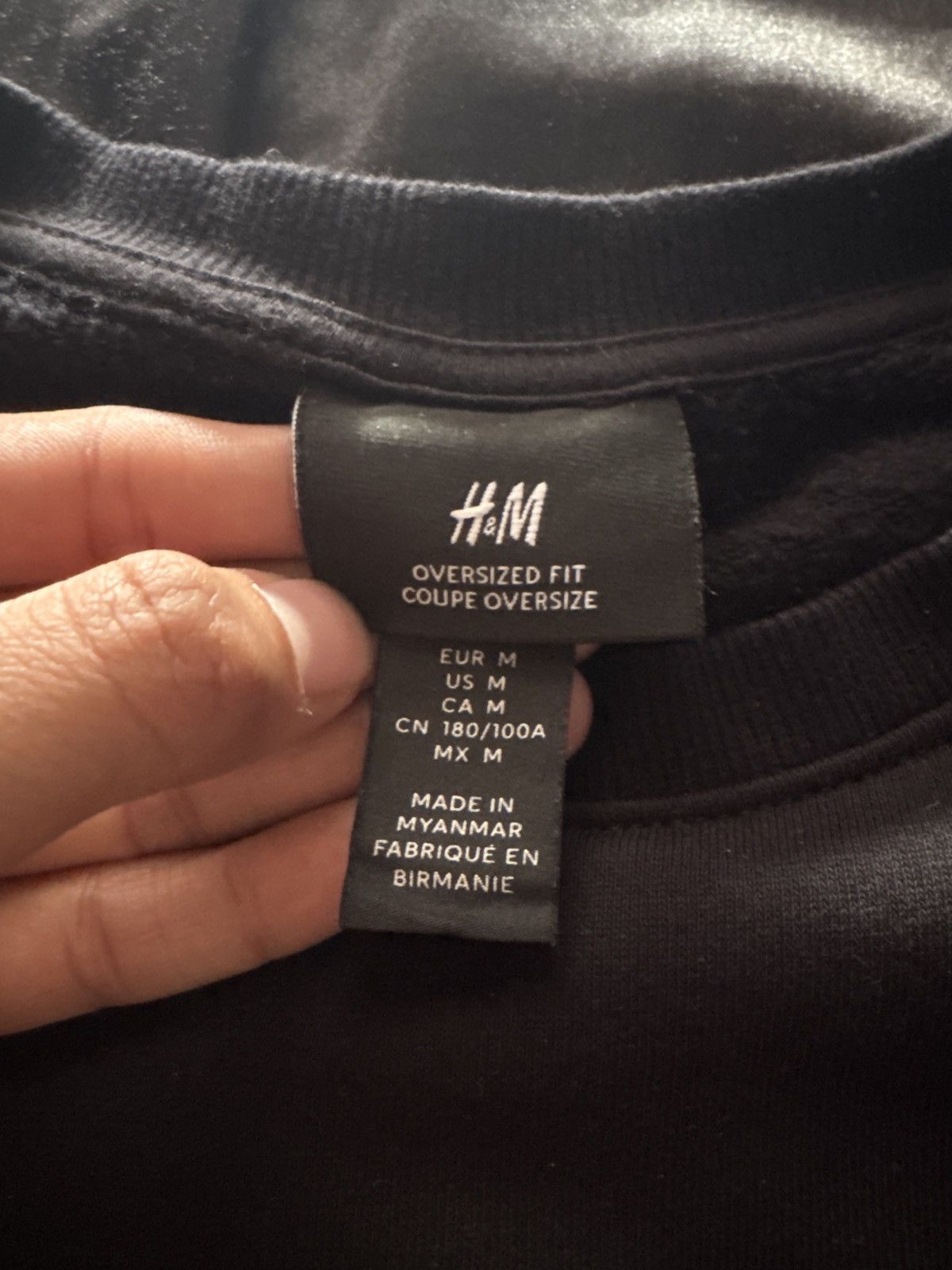 H&M The Metaversity Beavers Size US M / EU 48-50 / 2 - 3 Thumbnail