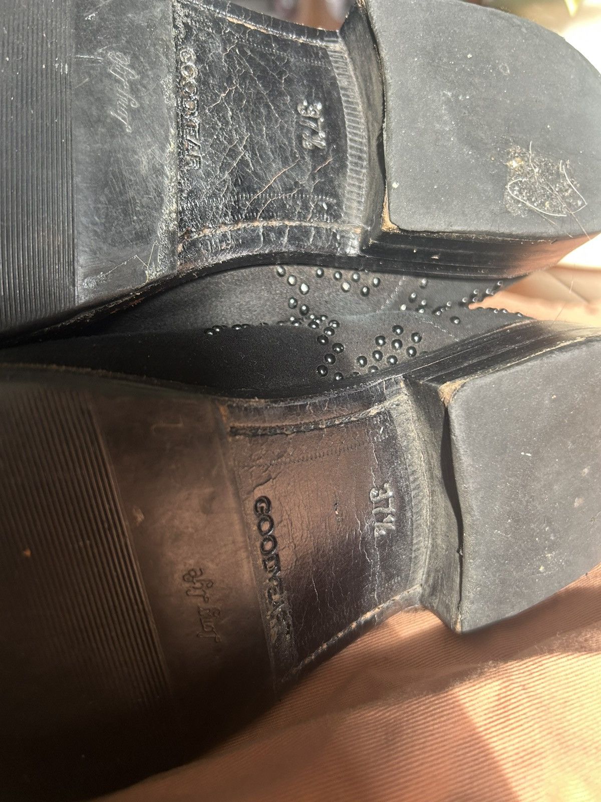 Alaia ALAIA studded suede Chelsea boots black Size US 6.5 / IT 36.5 - 7 Thumbnail