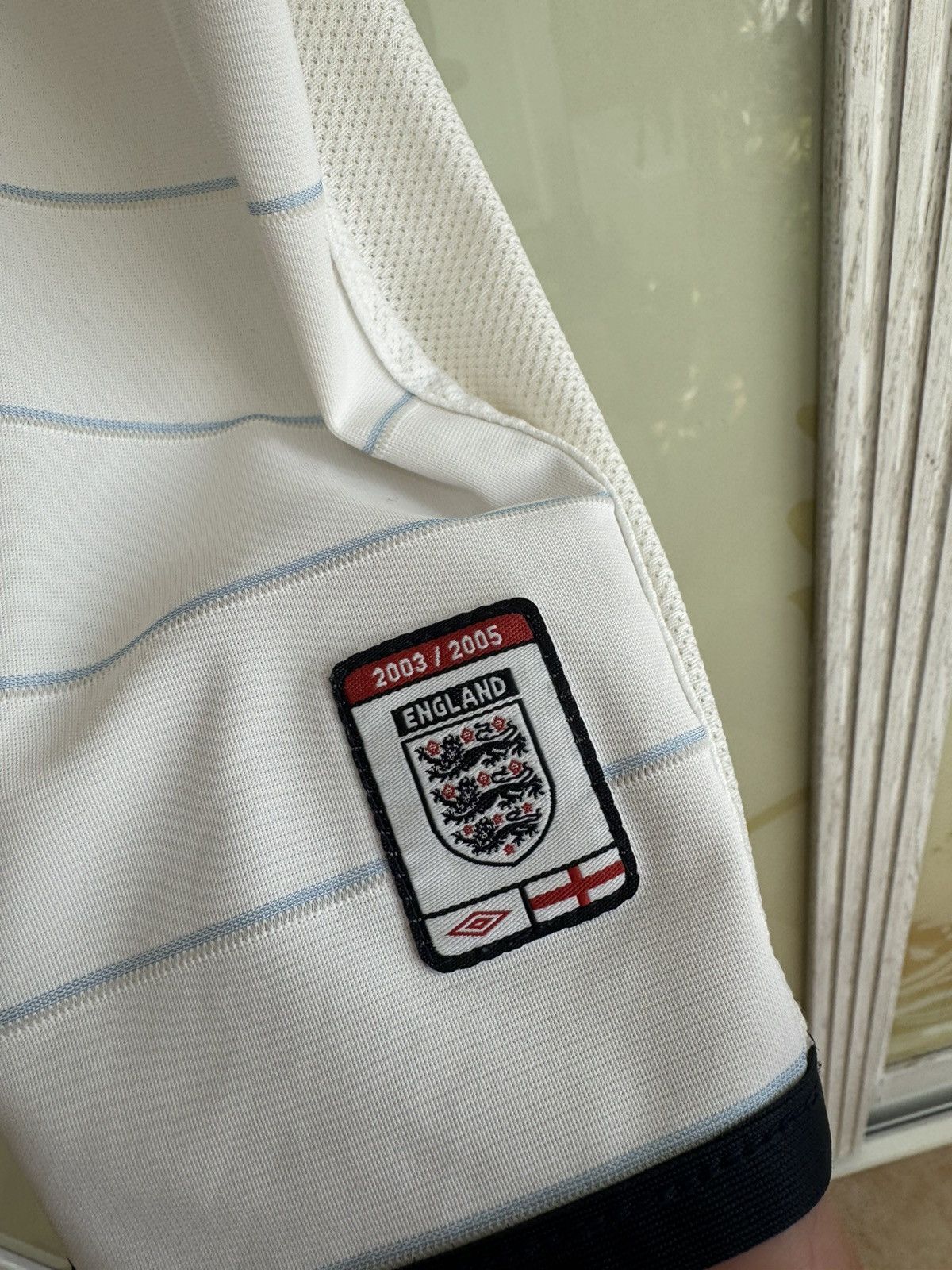 Umbro × Vintage Vintage England 2004-2005 Home Soccer Jersey Football Kit Size US L / EU 52-54 / 3 - 10 Thumbnail