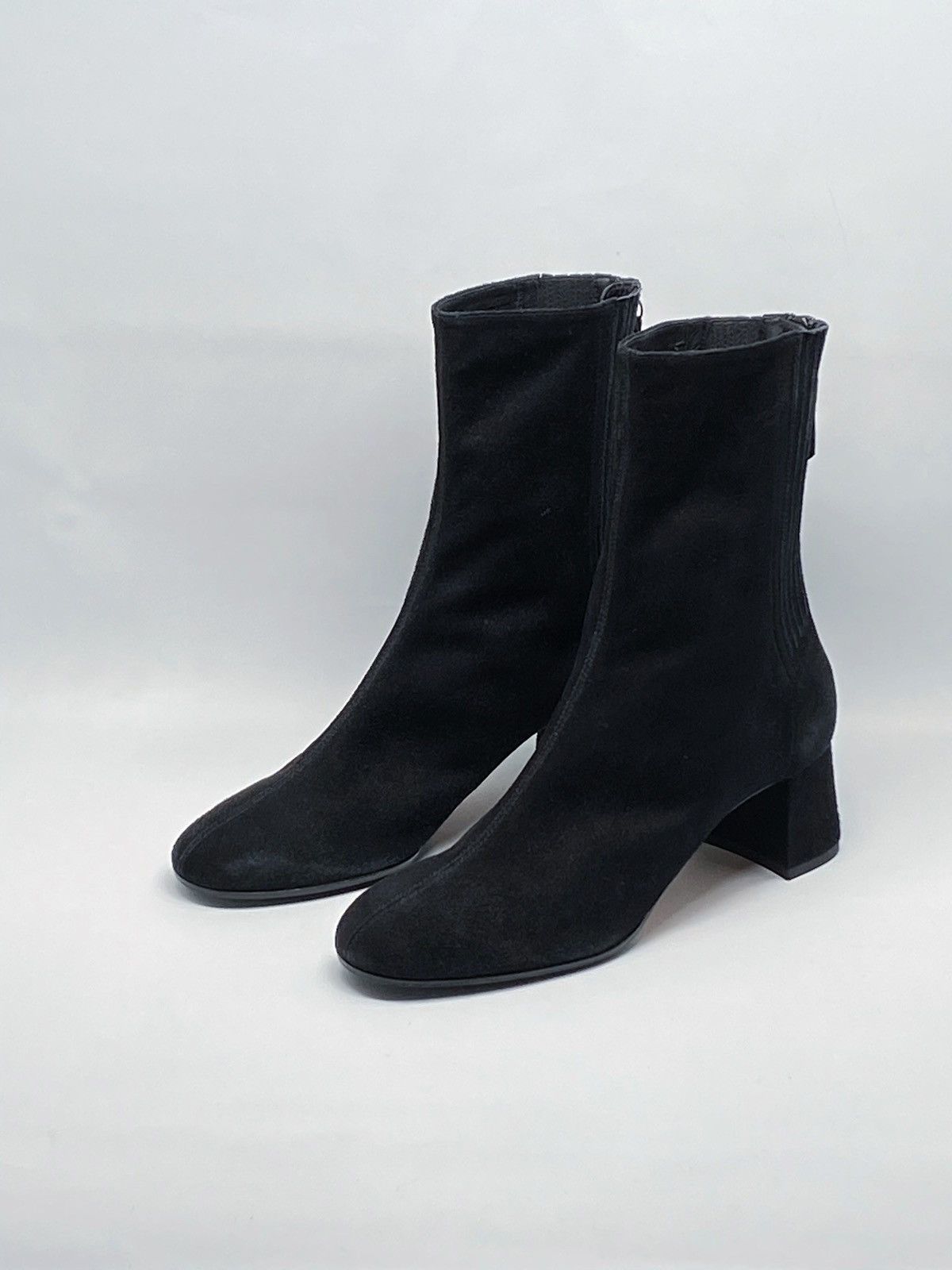 Aquazzura Aquazzura Saint Honore Suede Ankle Boots size 35.5 Size US 5.5 / IT 35.5 - 1 Thumbnail