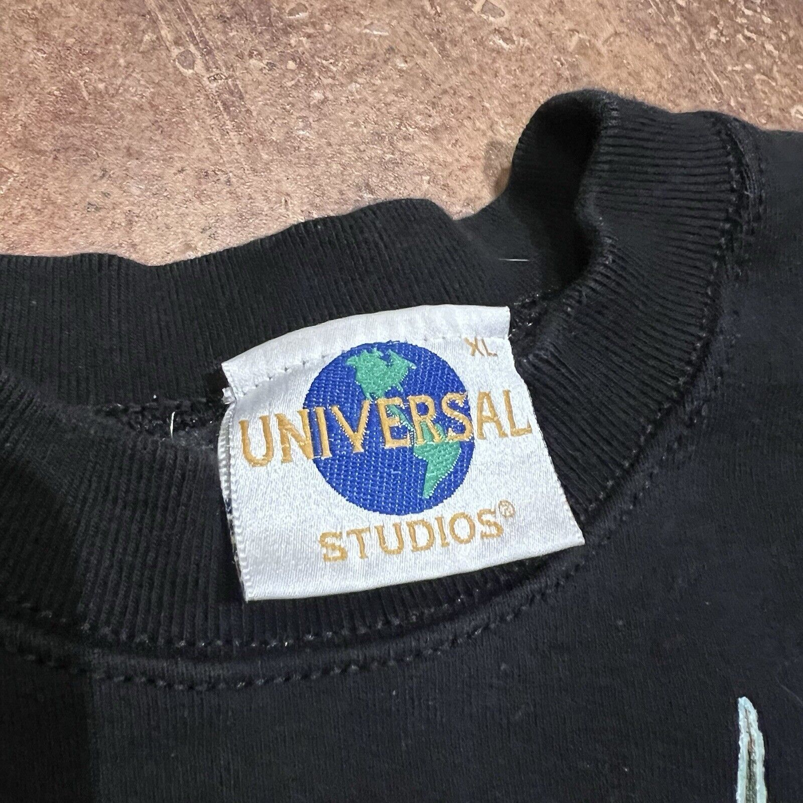 Other Vintage Universal Studios Halloween Horror Nights sweatshirt Size US XL / EU 56 / 4 - 3 Thumbnail