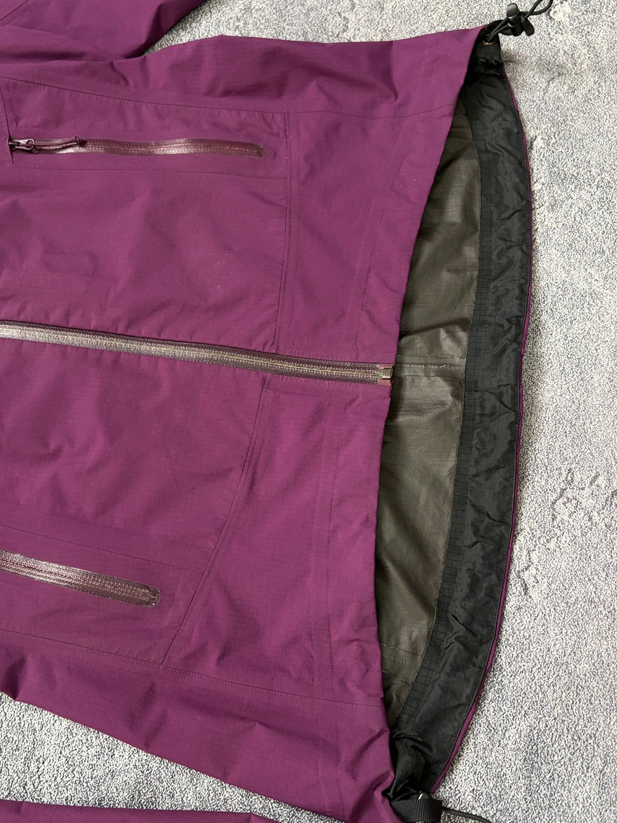 Arc'teryx Rare! Arc'teryx Beta SL Women’s Purple GORE-TEX Jacket S Size S / US 4 / IT 40 - 16 Thumbnail