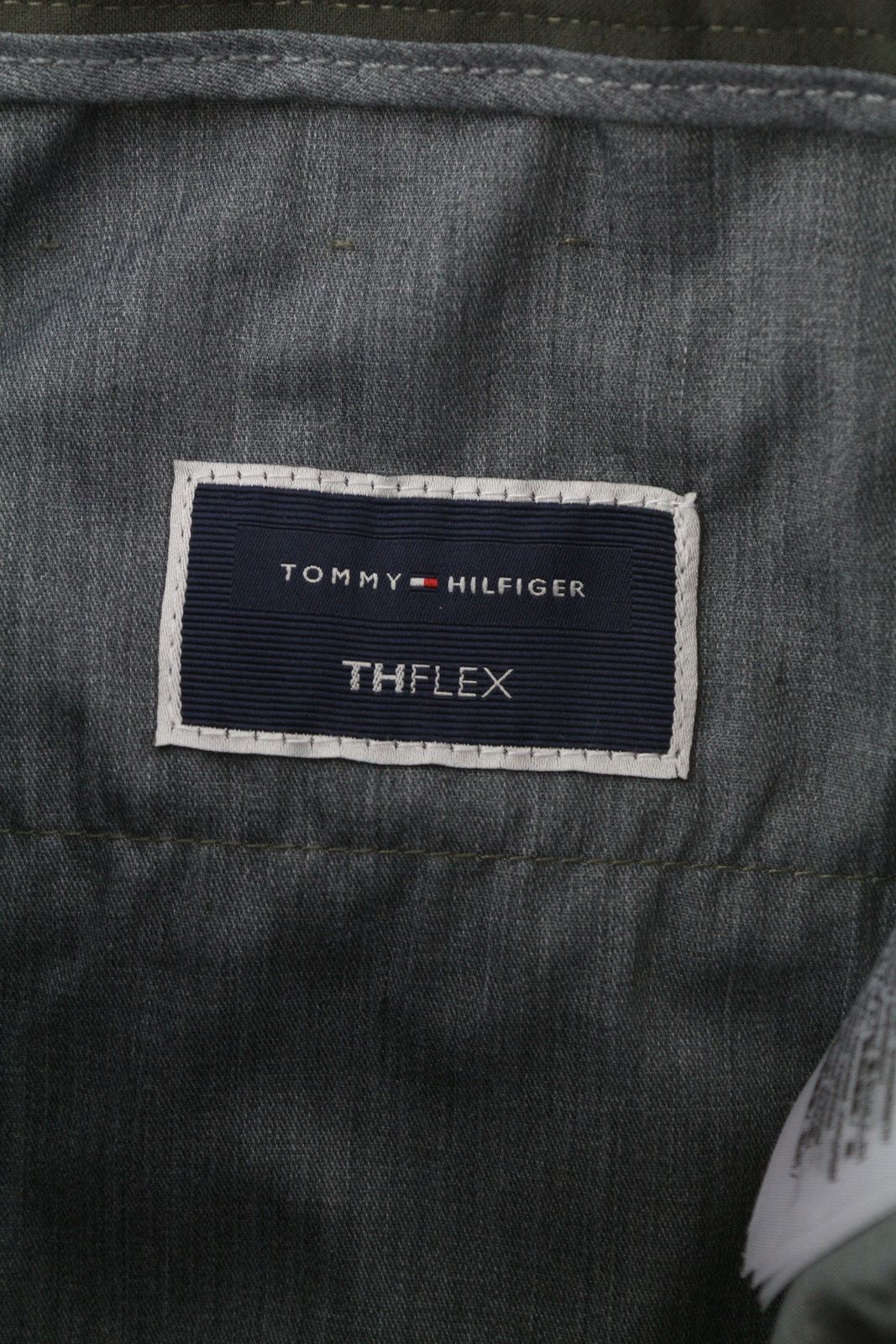 Tommy Hilfiger THFLEX W31 Khaki Plain Pleated Trousers 84999 Size US 31 - 7 Thumbnail
