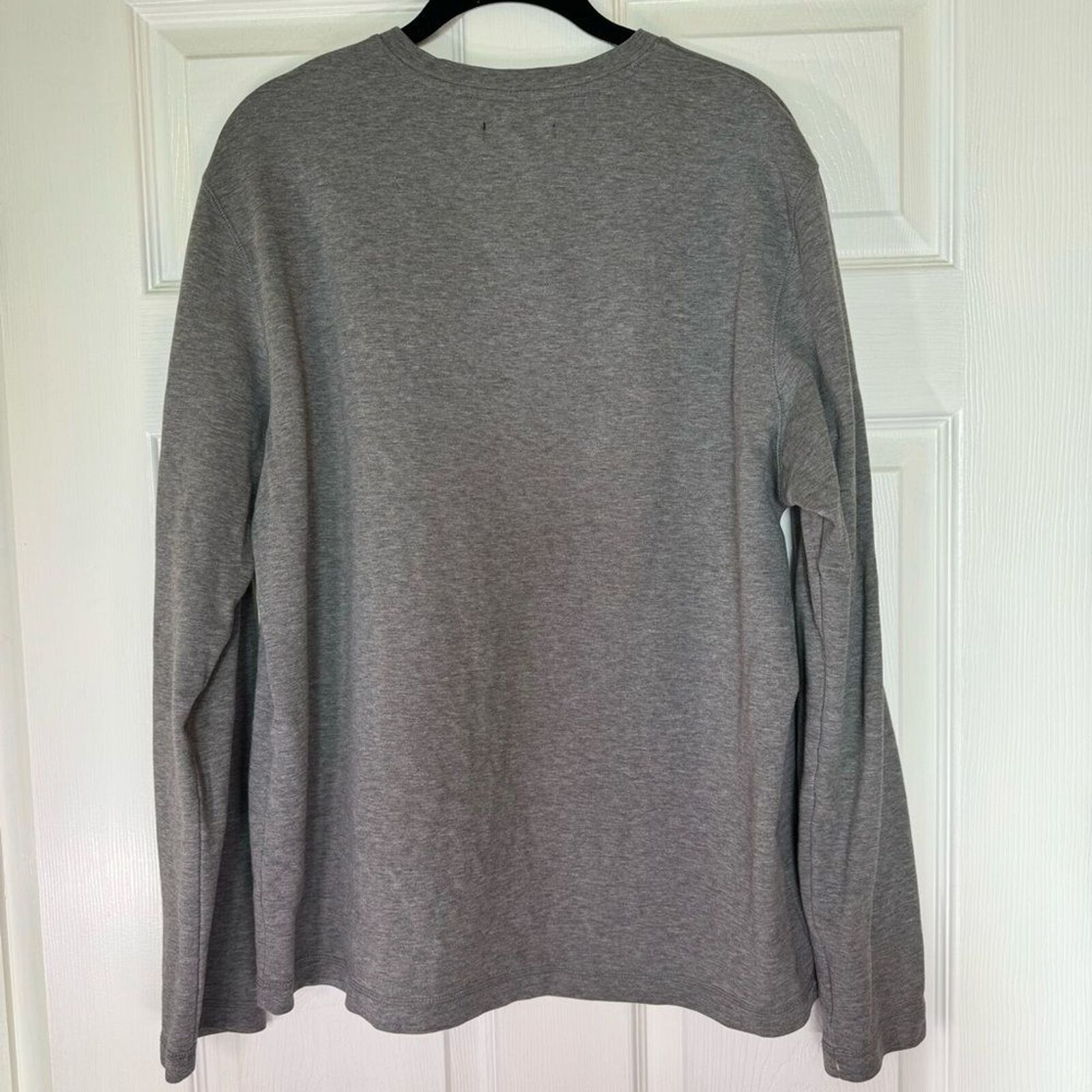 Banana Republic Banana Republic V-Neck Men’s Activewear Shirt Size Large Size US L / EU 52-54 / 3 - 2 Thumbnail