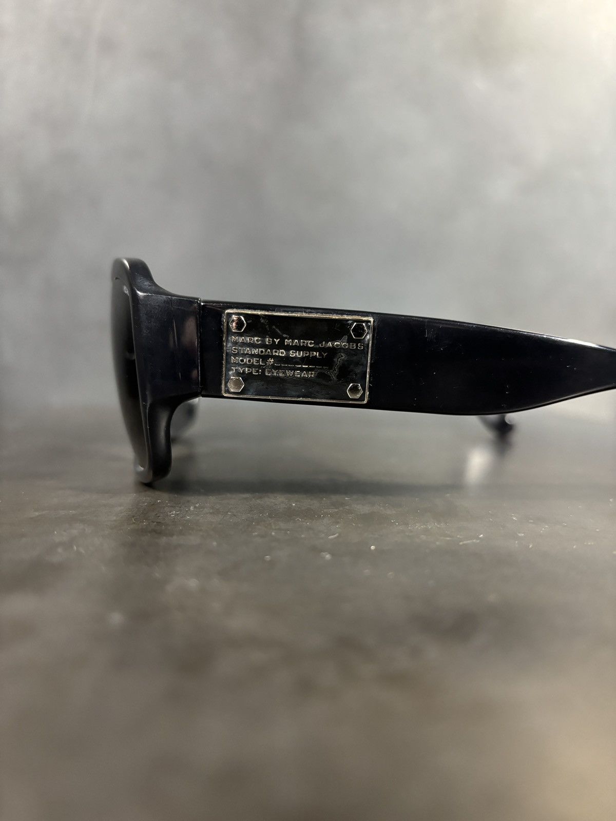 Marc Jacobs 2010s Marc Jacobs Sunglasses Oversized MMJ 075/S Case Size ONE SIZE - 6 Thumbnail