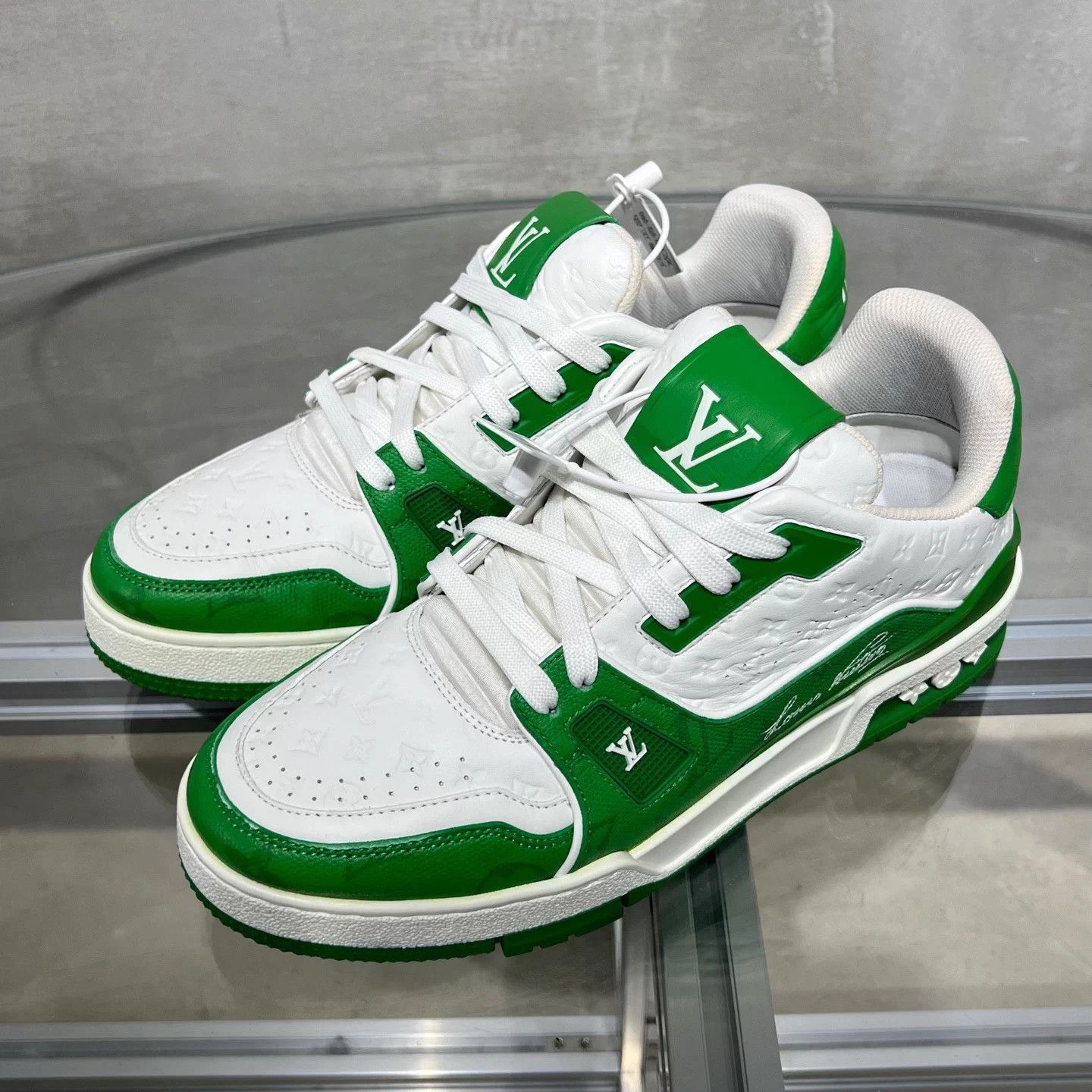 Louis Vuitton LV Trainer white and green embossed UK5.5/39.5 Size US 6.5 / EU 39-40 - 2 Thumbnail