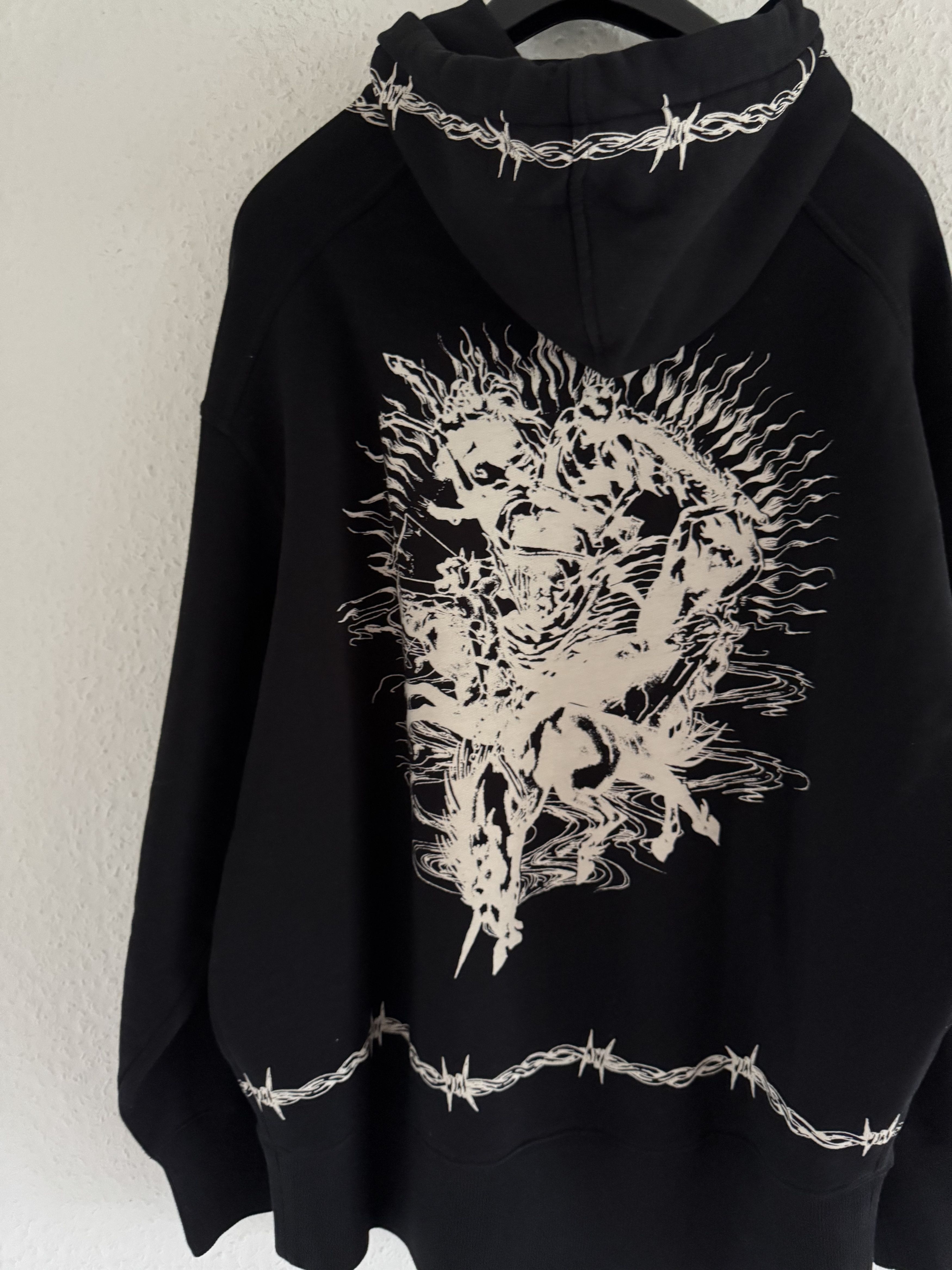 Givenchy Black Barbed Wire Eagle Oversized Hoodie Size US S / EU 44-46 / 1 - 14 Thumbnail