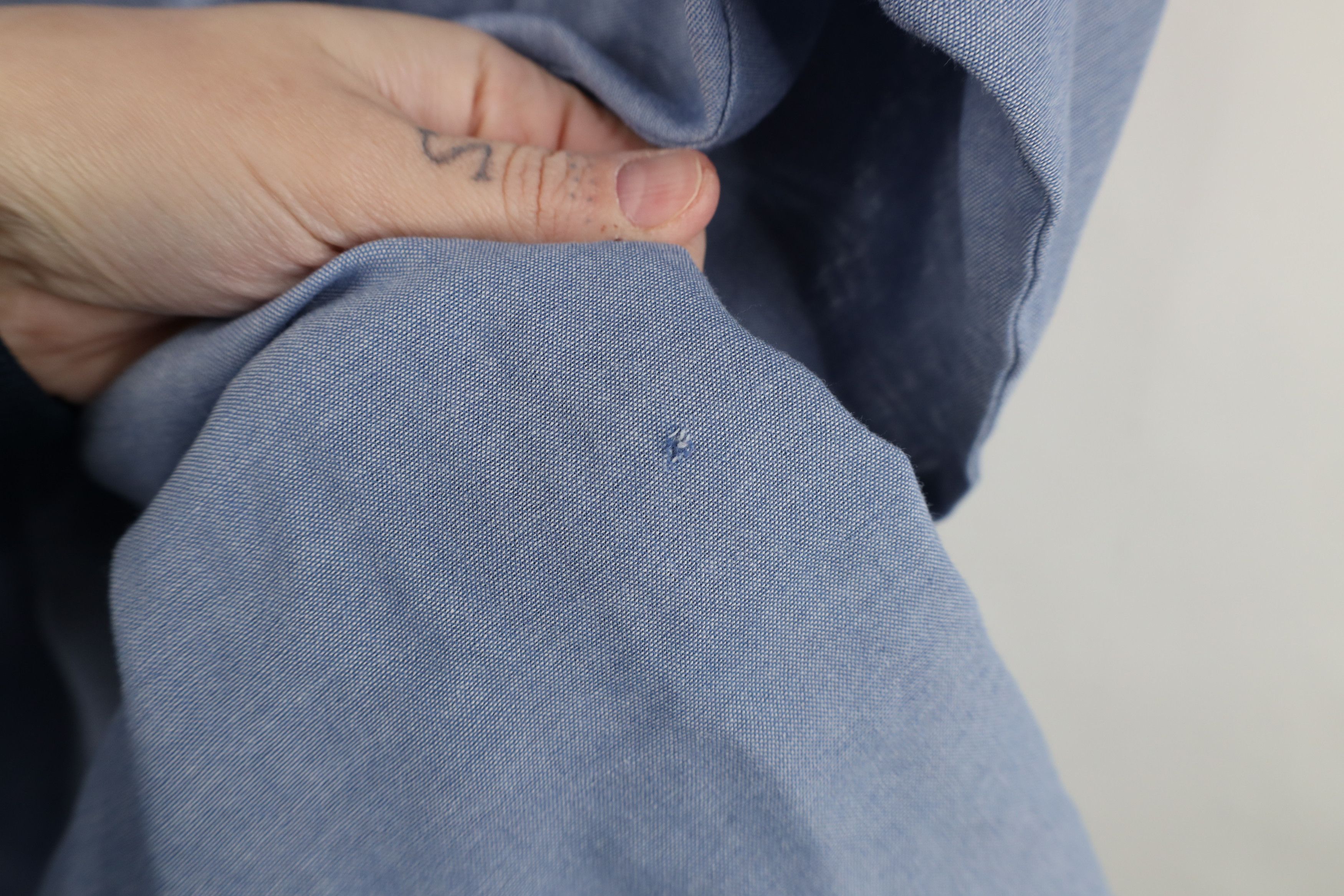 Vintage Vintage 90s Streetwear Chambray Button Shirt Workwear Blue Size US L / EU 52-54 / 3 - 12 Thumbnail