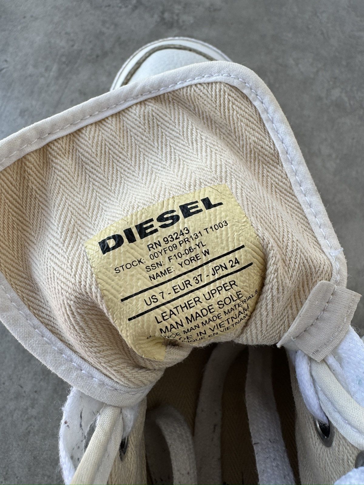Diesel Vintage Y2K Diesel High Top Leather Sneakers Size US 7 / IT 37 - 9 Thumbnail