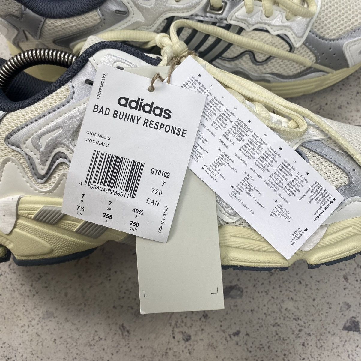Adidas Adidas × Bad Bunny Responce CL Cream Blokecore y2k Size us7 Size US 7 / EU 40 - 10 Thumbnail