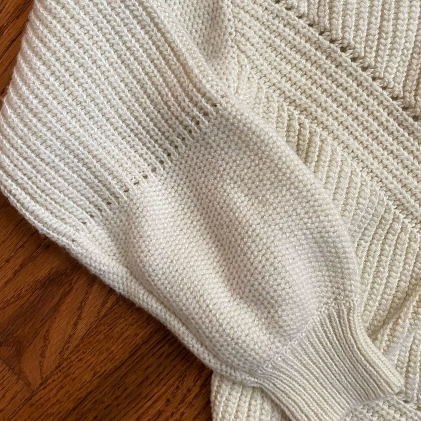 Marine Layer Marine Layer Olivia Sweater Womens XS Cream‎ Crew Neck EUC Size XS / US 0-2 / IT 36-38 - 11 Thumbnail