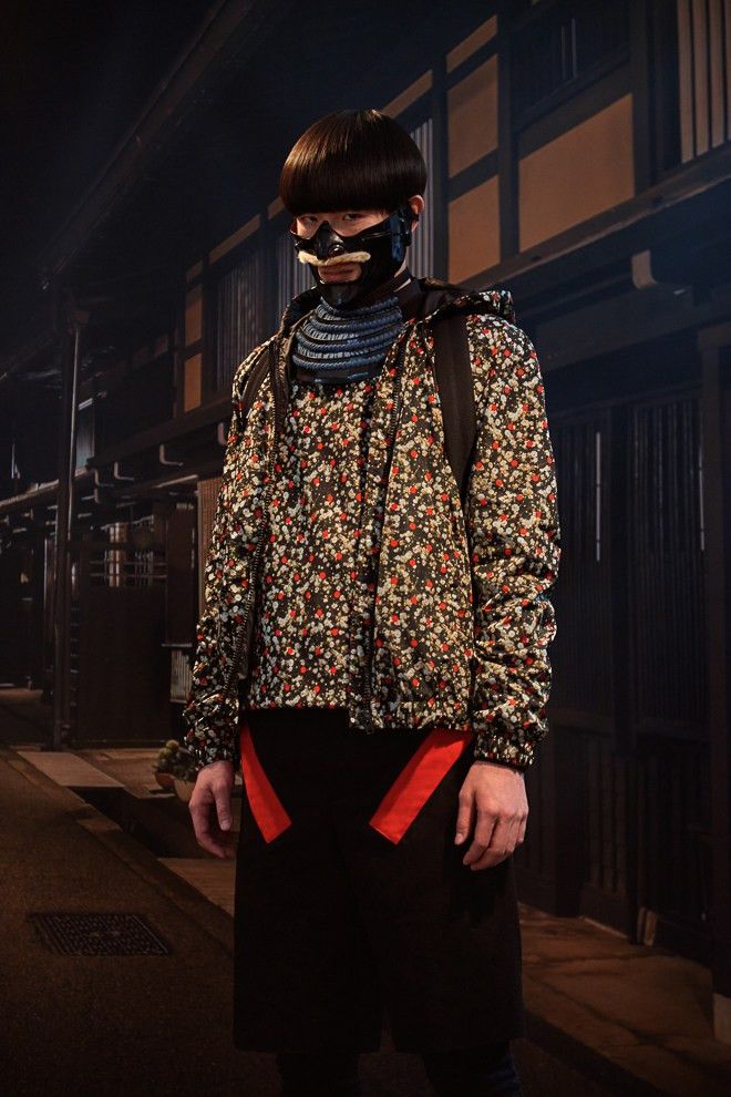 Givenchy Baby's Breath All Over Print Japan Exclusive Sweatshirt Size US M / EU 48-50 / 2 - 2 Thumbnail