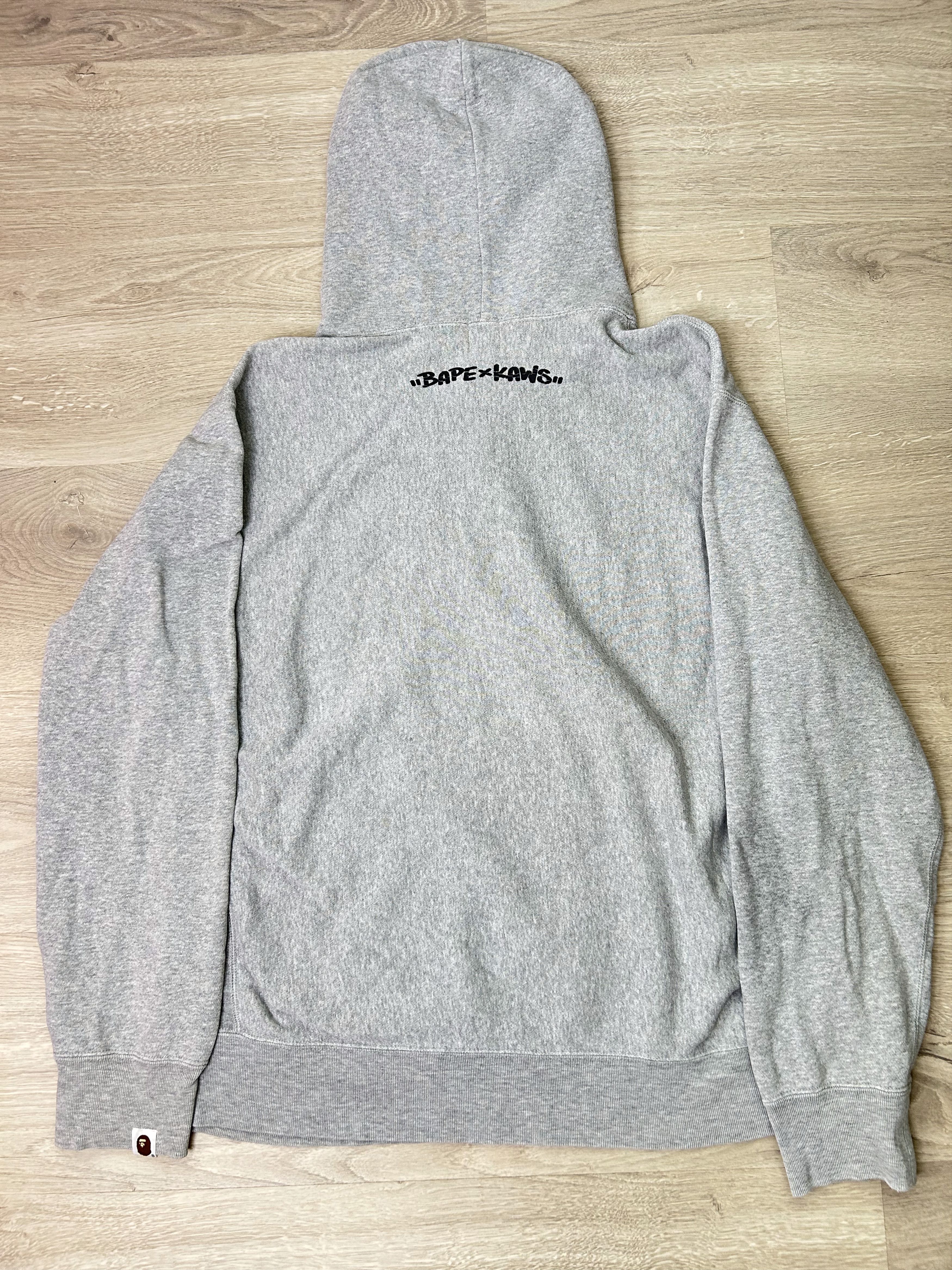 Bape 2005 Bape x Kaws Sta Pullover Hoodie [Size M Fit Like L] Size US M / EU 48-50 / 2 - 8 Thumbnail
