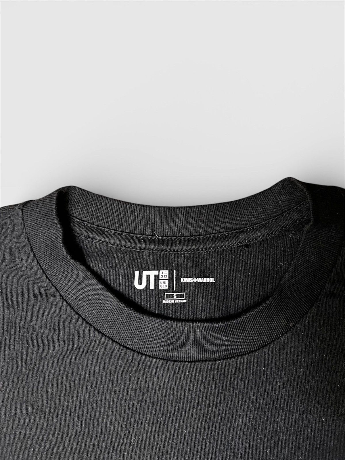 Andy Warhol × Kaws × Uniqlo Kaws x Andy Warhol x Uniqlo Size US S / EU 44-46 / 1 - 3 Thumbnail
