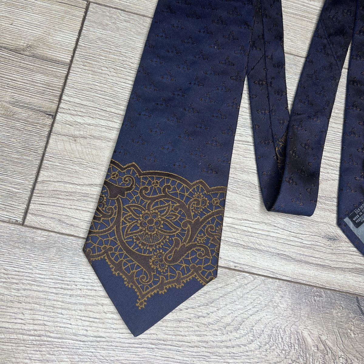 Vintage VIVIENNE WESTWOOD ORBS MONOGRAM PRINT NECK TIE NAVY SILK Size ONE SIZE - 2 Thumbnail
