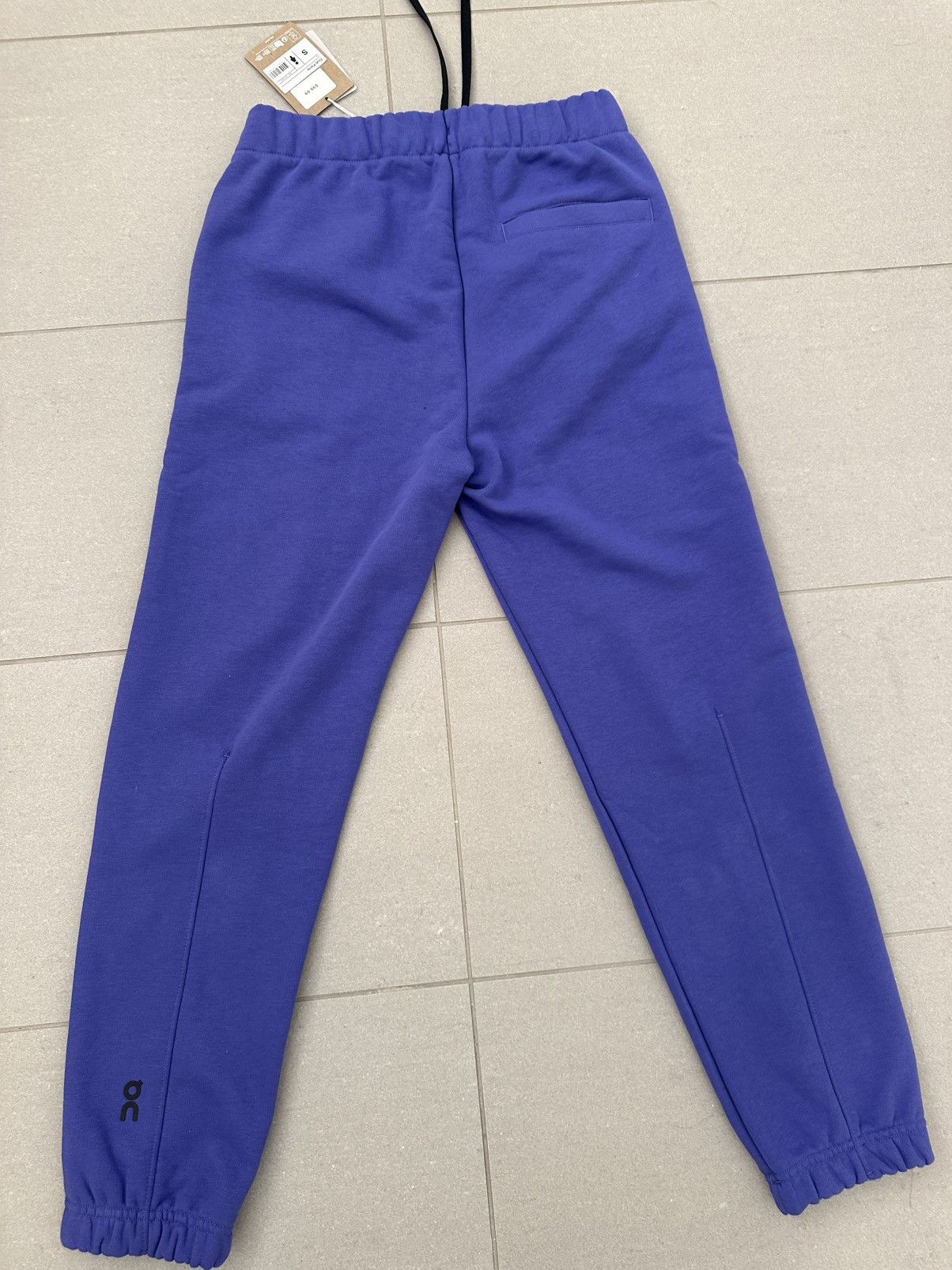 On On Running Women’s Club Pant Size 27" / US 4 / IT 40 - 13 Thumbnail