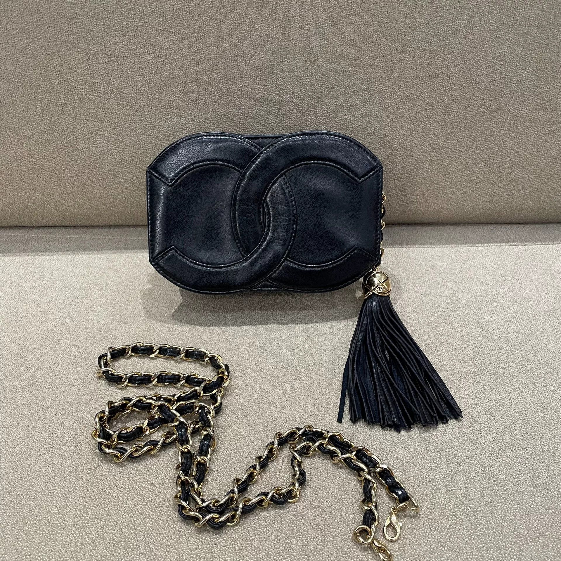 Chanel Pre-loved Bag Very good condition Size ONE SIZE - 1 Thumbnail