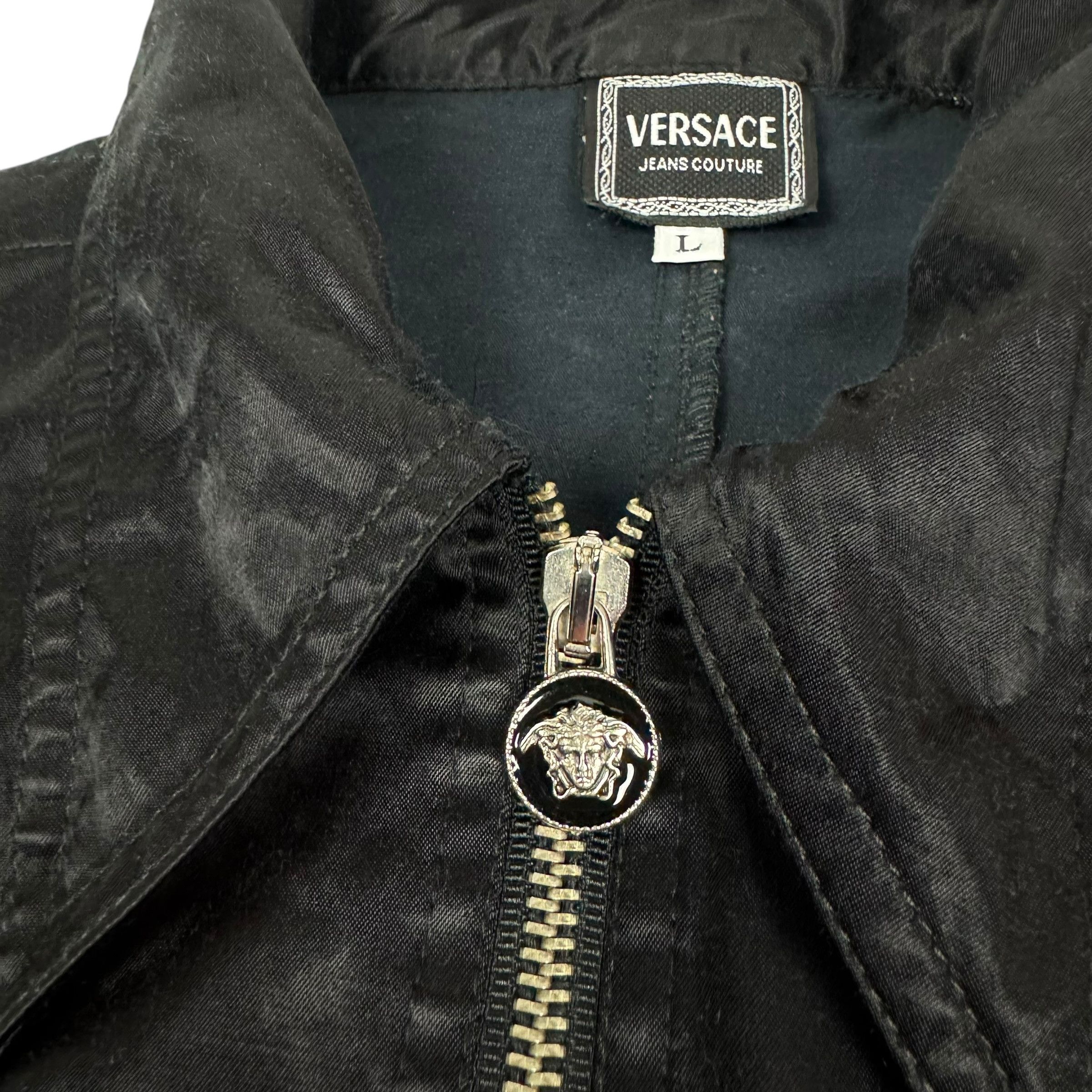 Versace × Vintage Versace Women's Black Short Sleeve Full Zip Cropped Shirt L Size L / US 10 / IT 46 - 8 Thumbnail