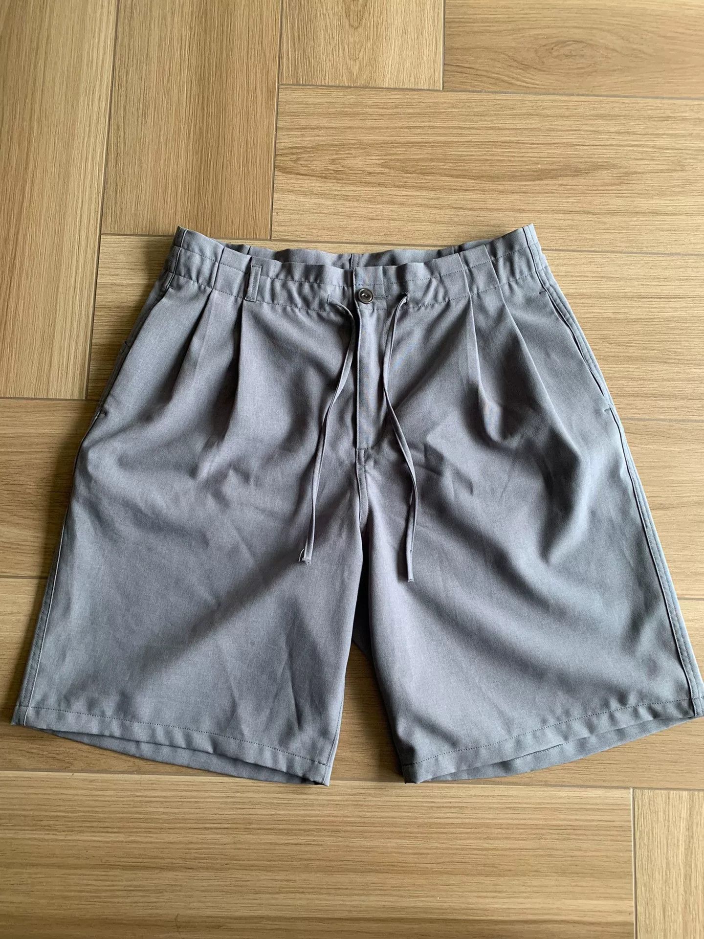 Nonnative dweller easy shorts in lightweight polyweather Size US 34 / EU 50 - 1 Thumbnail