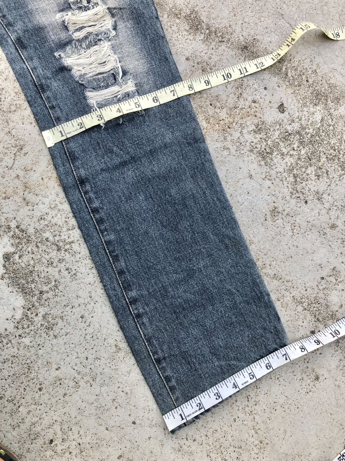 Japanese Brand LOWBOX DISTRESSED PATCHES WASHED JEANS Size US 31 - 8 Thumbnail