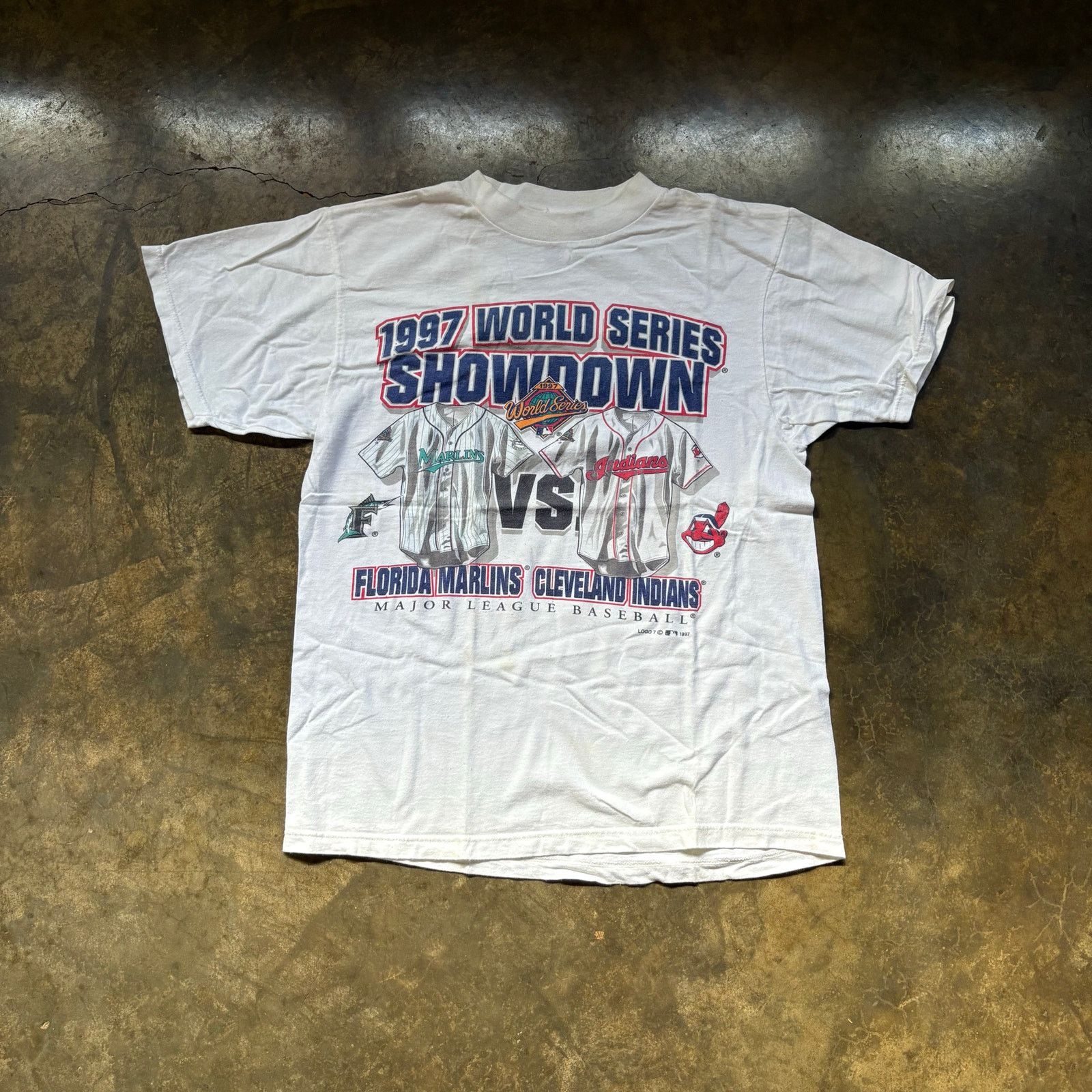 MLB Vintage 97 World Series Rivals Marlins Indians T-shirt Size US M / EU 48-50 / 2 - 1 Thumbnail