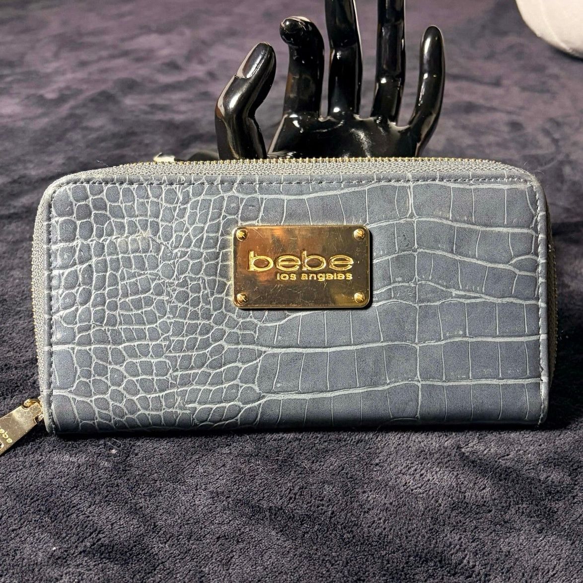 Bebe Gold & Gray Faux Crocodile Bebe Wallet Size ONE SIZE - 1 Thumbnail