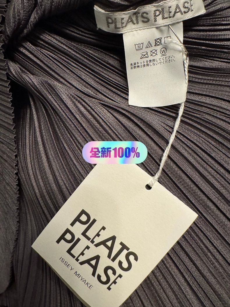 Issey Miyake Issey Miyake size:one size A long-sleeved, dark grey round Size M / US 6-8 / IT 42-44 - 2 Thumbnail