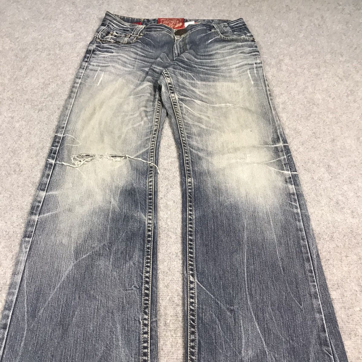 Japanese Brand DISTRESSED DENIM BAGGY RED PEPPER PANTS Size US 34 / EU 50 - 3 Thumbnail