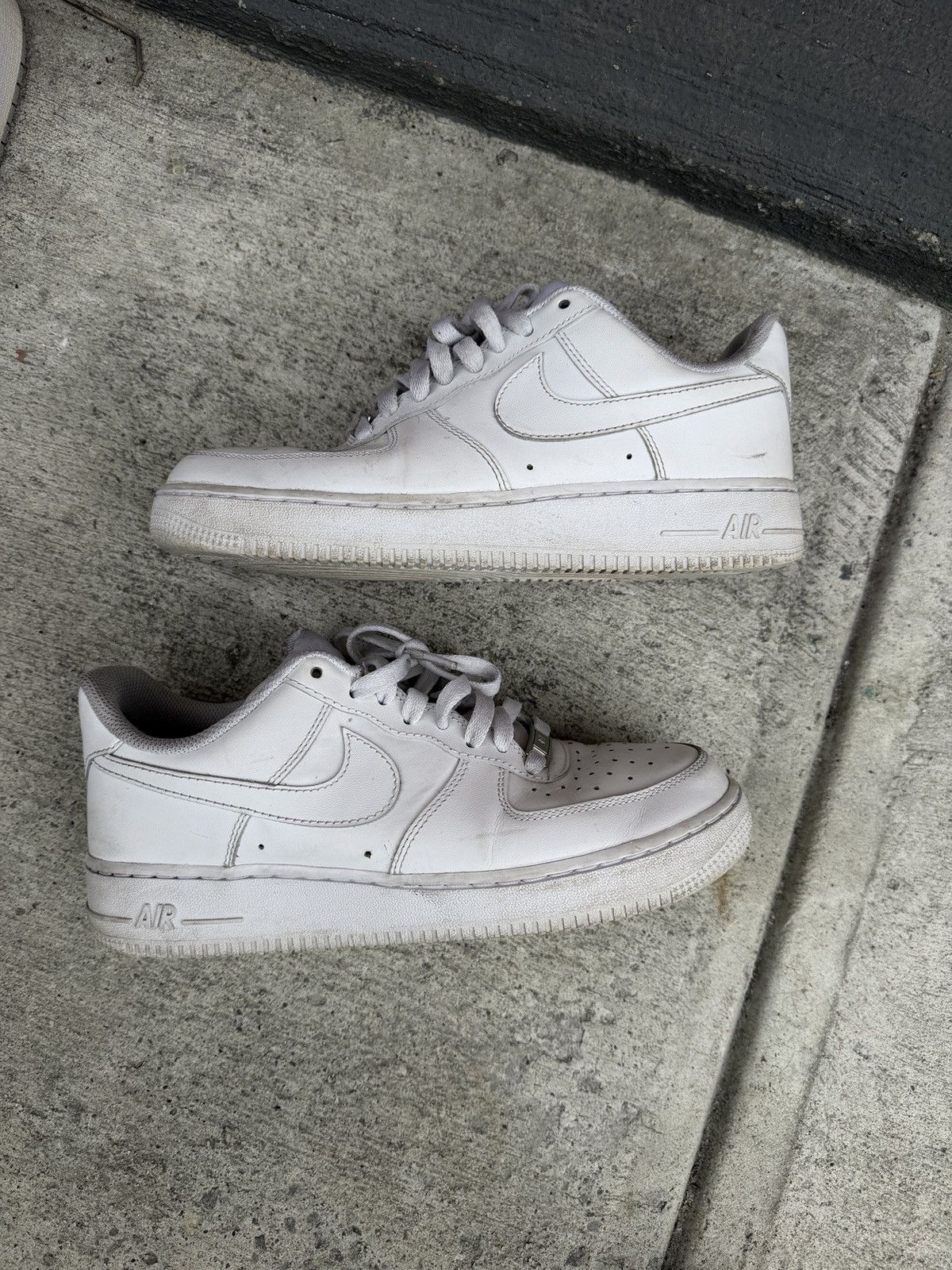 Nike white air force 1s Size US 8 / EU 41 - 1 Thumbnail