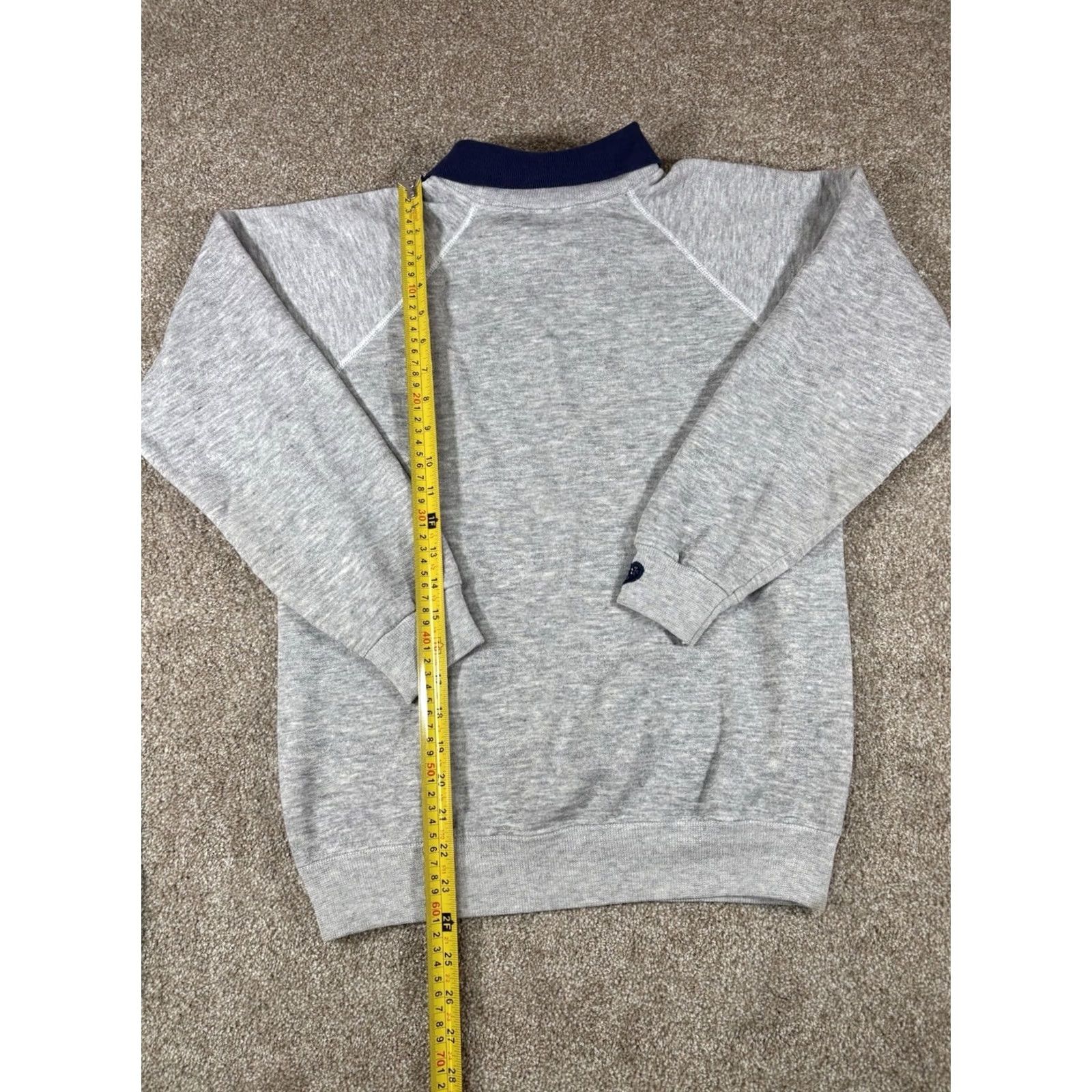 Hanes VINTAGE Hanes Grey Sweatsuit Collared Heart Embroidered USA Made • Womens M-L Sweatsuit Gray 1990s Boho USA Hanes Shirts/Hoodies Size M / US 6-8 / IT 42-44 - 6 Thumbnail