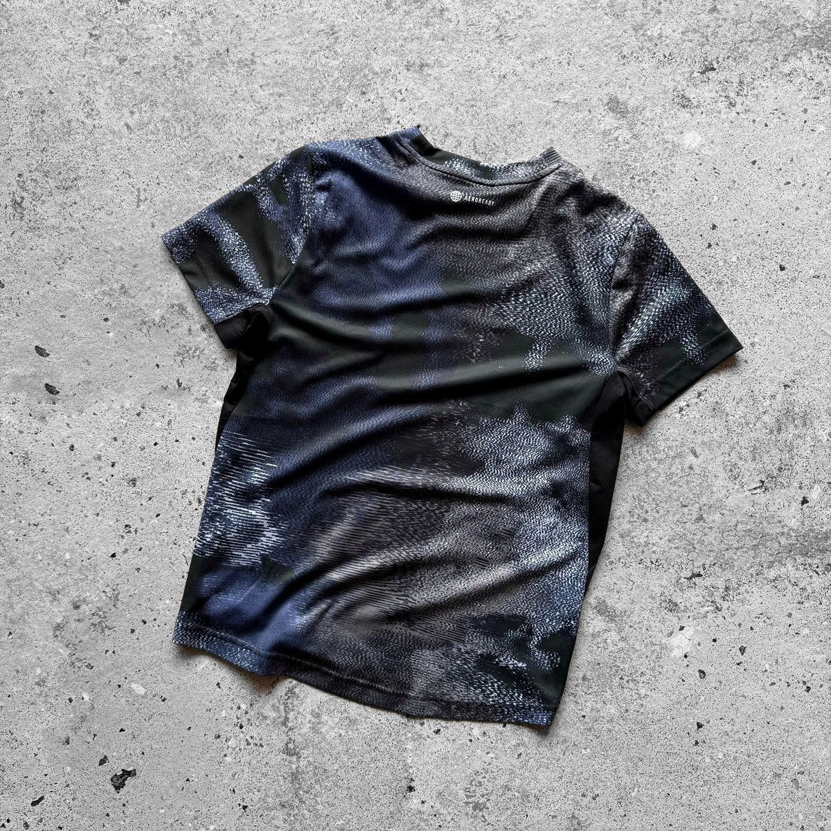 Adidas Adidas Boys Black Grey Blue Print Logo Activewear T-Shirt Size US XS / EU 42 / 0 - 2 Thumbnail