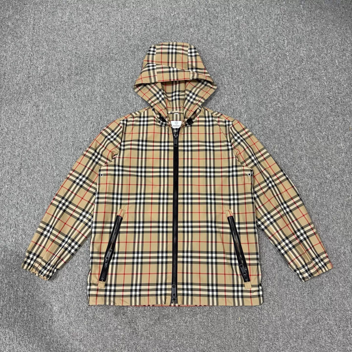 Burberry Burberry Khaki Heritage Check Hooded Jacket UK6 Unused Size XS / US 0-2 / IT 36-38 - 1 Thumbnail