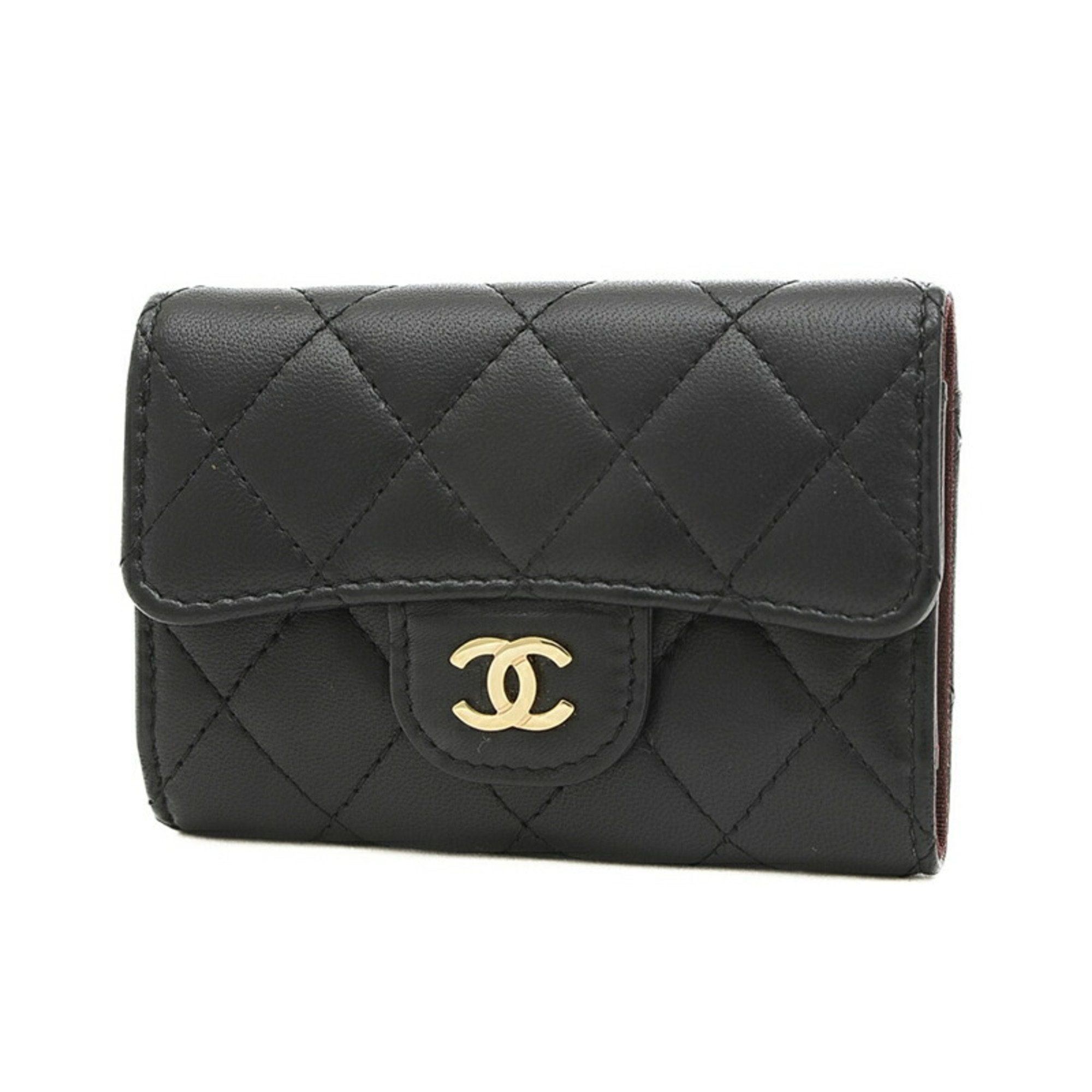 image of Chanel Matelasse Key Case 4 Lambskin Black A84028, Women's