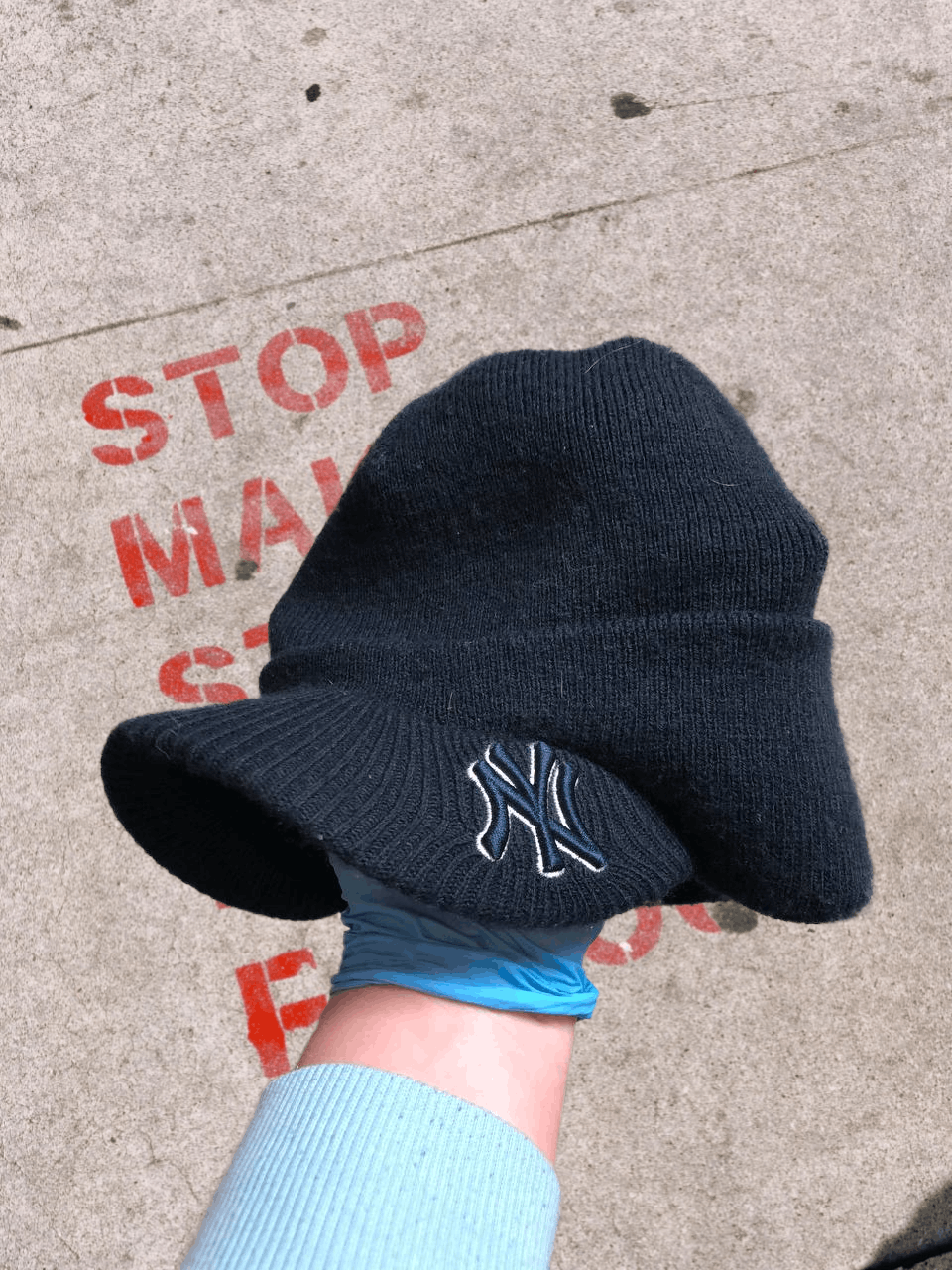 New York Yankees NEW YORK YANKEES Men’s Winter Beanie Warm Knit Size ONE SIZE - 1 Thumbnail