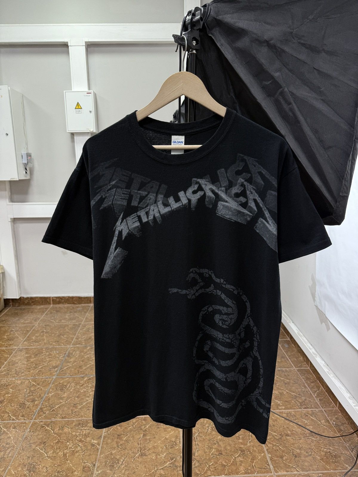 Metallica 🇺🇸 Vintage Metallica The Black Album Rock Bend T-Shirt Rare Size US L / EU 52-54 / 3 - 1 Thumbnail