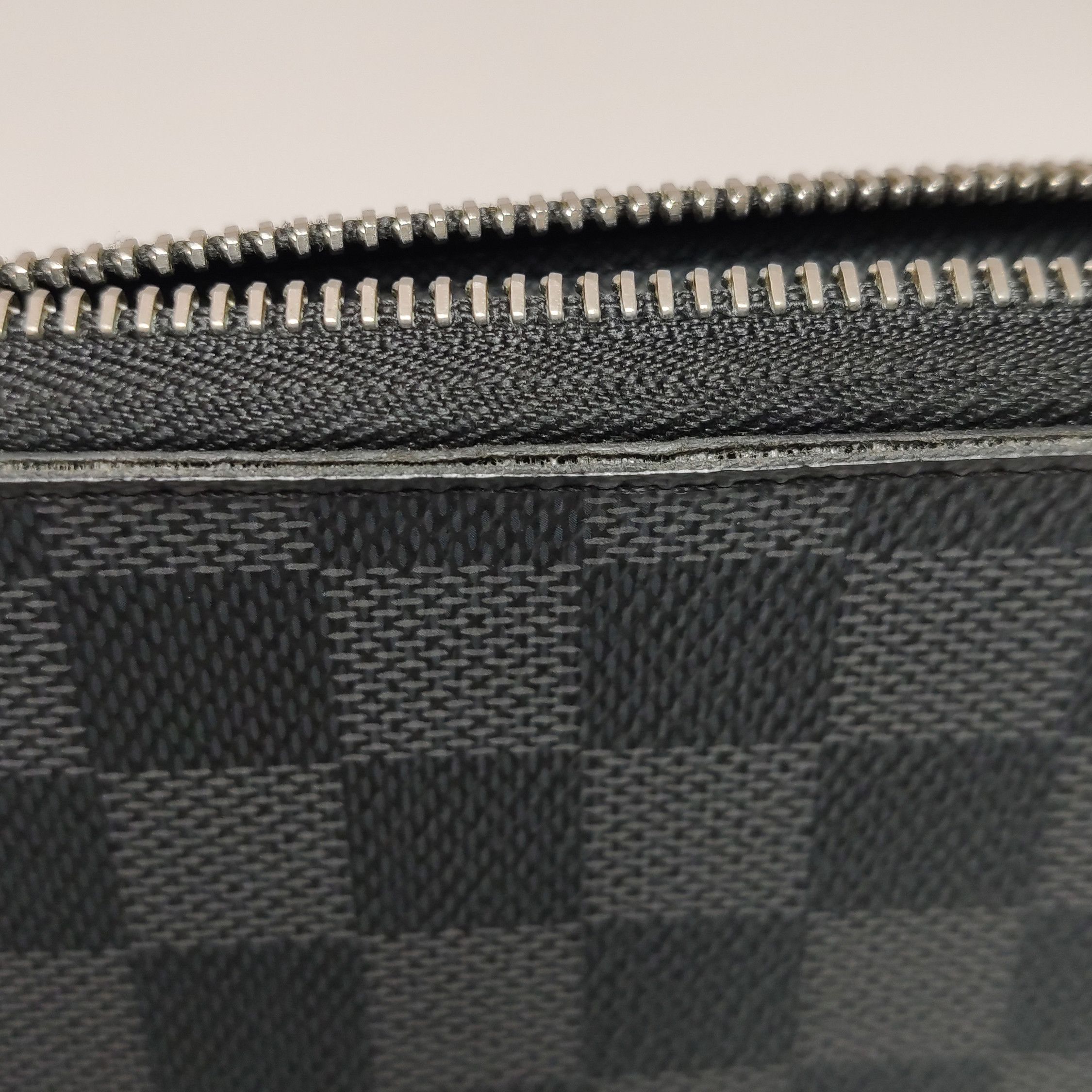 Louis Vuitton Louis Vuitton (LV) Zippy Checkerboard Zip Around Wallet -y2 Size ONE SIZE - 9 Thumbnail