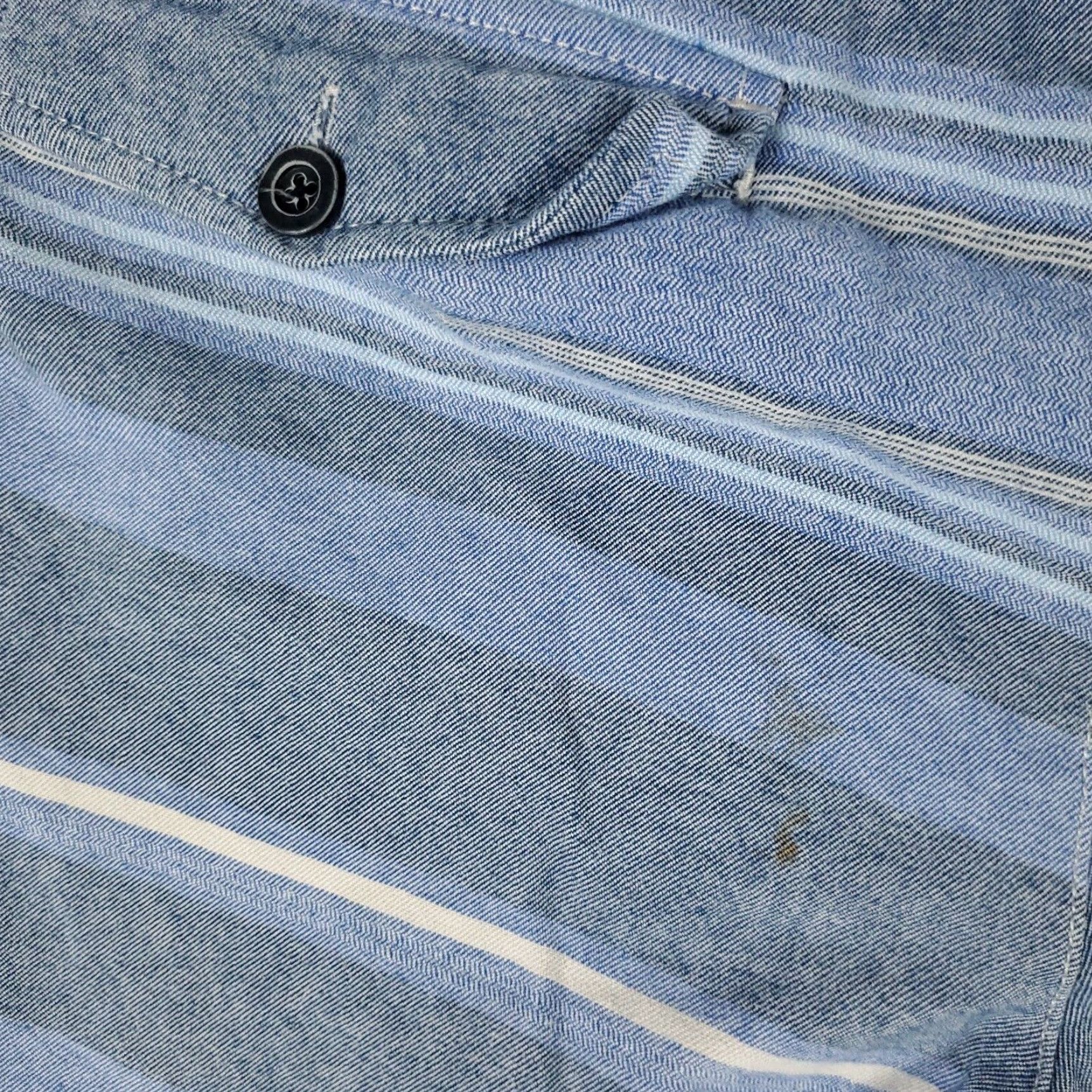 Tommy Bahama VINTAGE Tommy Bahama Shorts Men Size 34 Blue Striped Chino Flat Front Cotton Casual Size US 34 / EU 50 - 7 Thumbnail