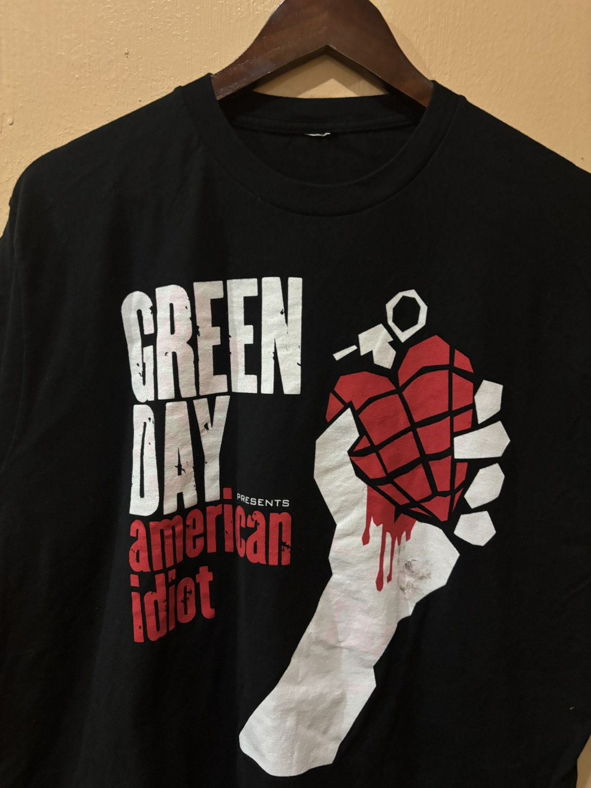Band Tees Green Day American Idiot Tshirt Size US XL / EU 56 / 4 - 2 Thumbnail