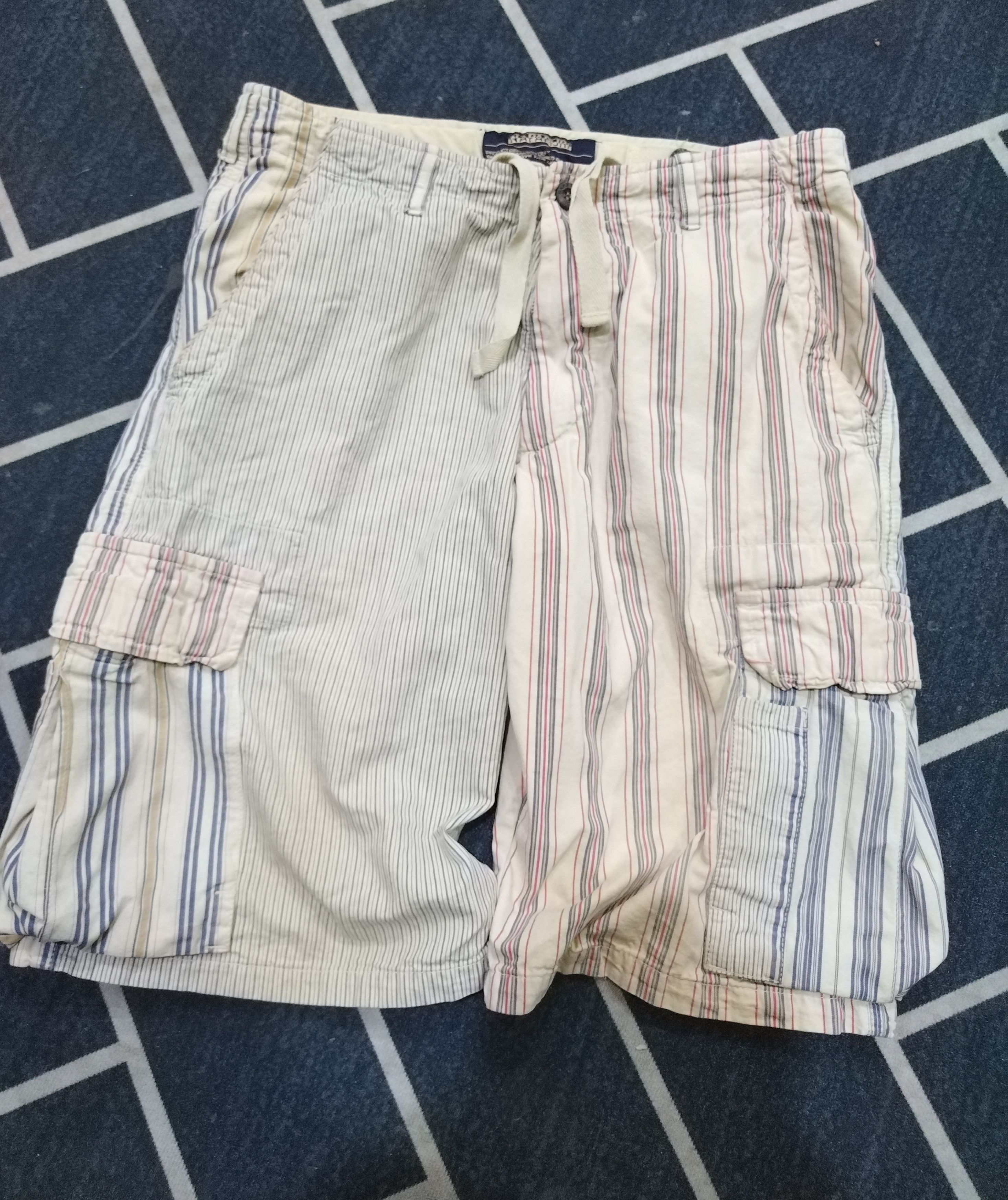 Napapijri × Vintage Napapijri Cargo short pants Size US 30 / EU 46 - 1 Thumbnail