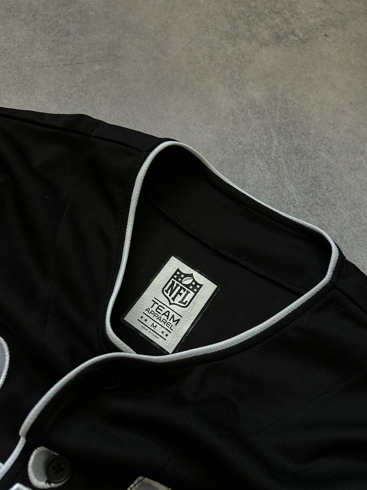 NFL Raiders Oakland Big logo Jersey mens Size US M / EU 48-50 / 2 - 3 Thumbnail