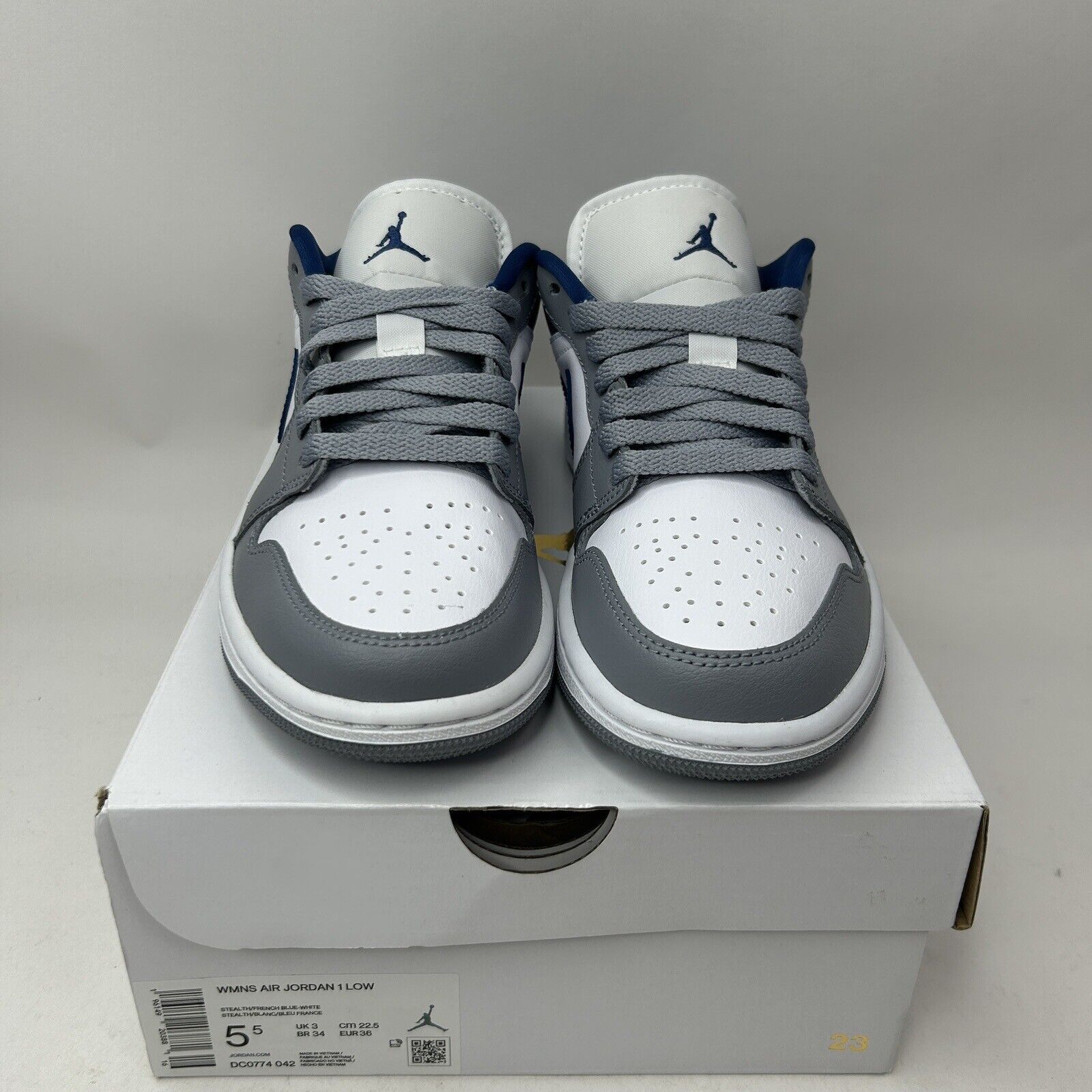 Nike Nike Air Jordan 1 Retro Low WMNS “Stealth French Blue” 2023 Size US 5.5 / IT 35.5 - 2 Thumbnail
