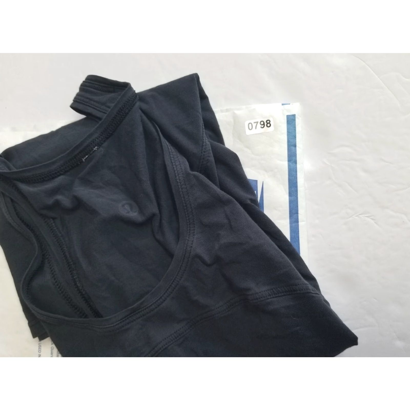 Lululemon Lululemon Tank Top Women Small Black Solid Logo See Pics No Tag Size S / US 4 / IT 40 - 6 Thumbnail