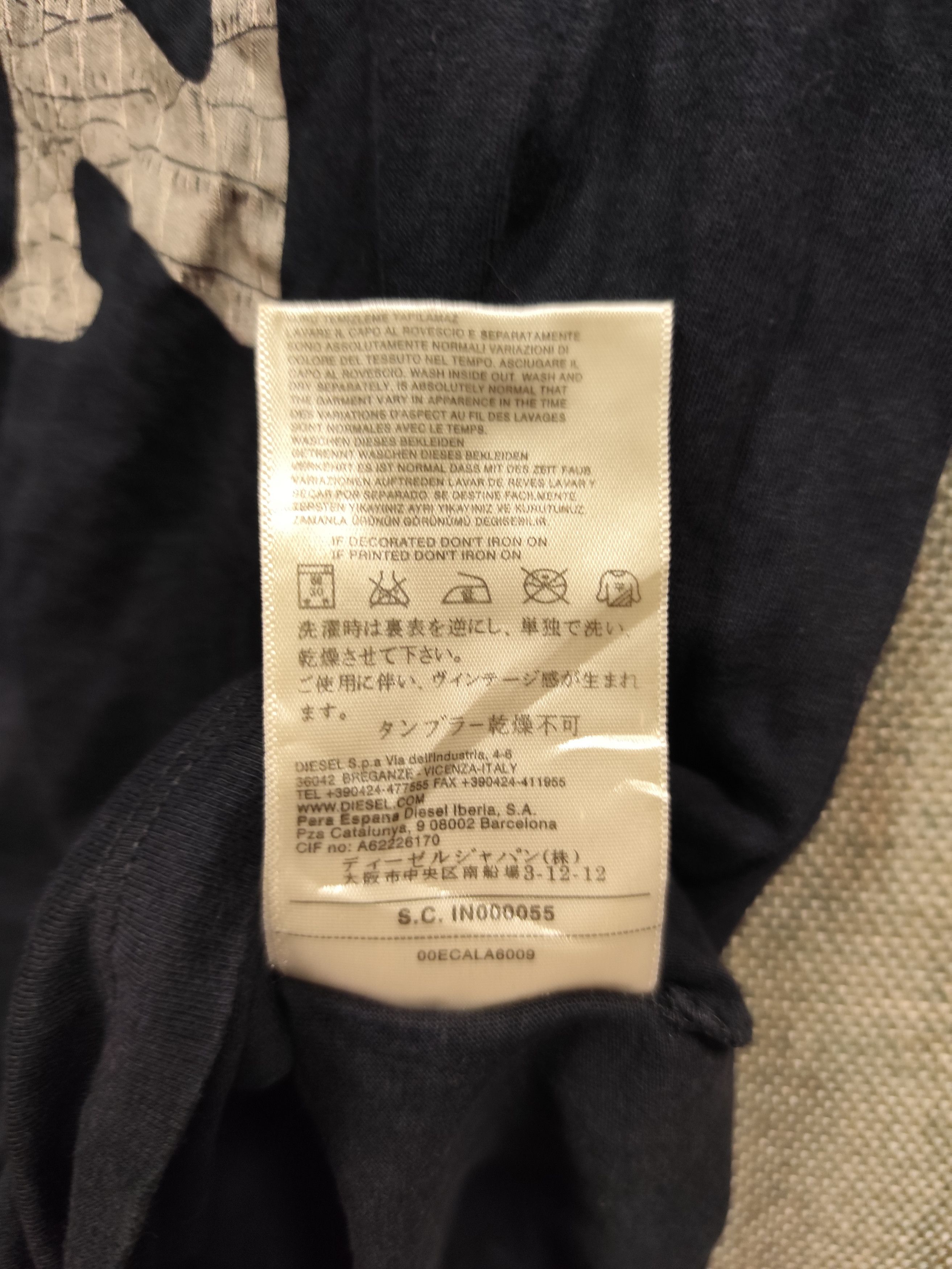 Diesel t shirt diesel get under my skin Size US M / EU 48-50 / 2 - 8 Thumbnail