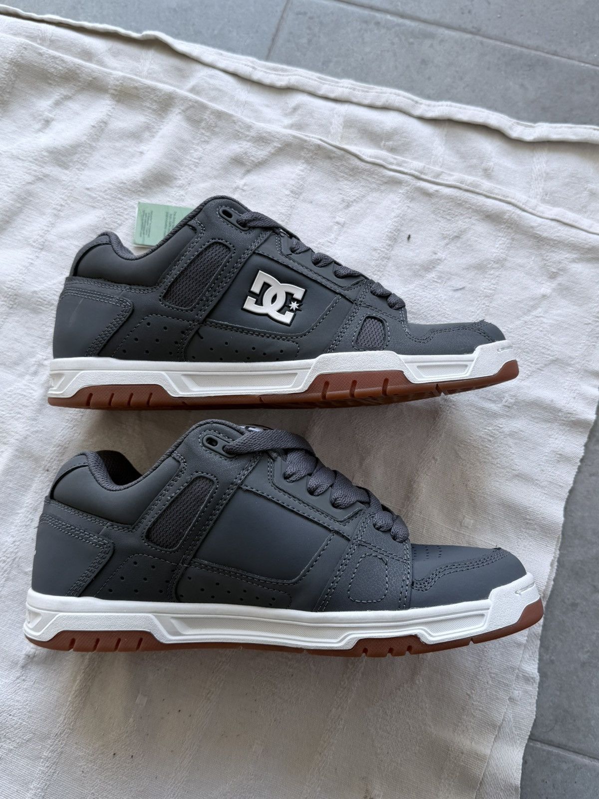 DC Y2K Dc Shoes DC Stag Chunky Sneakers Size US 8 / EU 41 - 6 Thumbnail