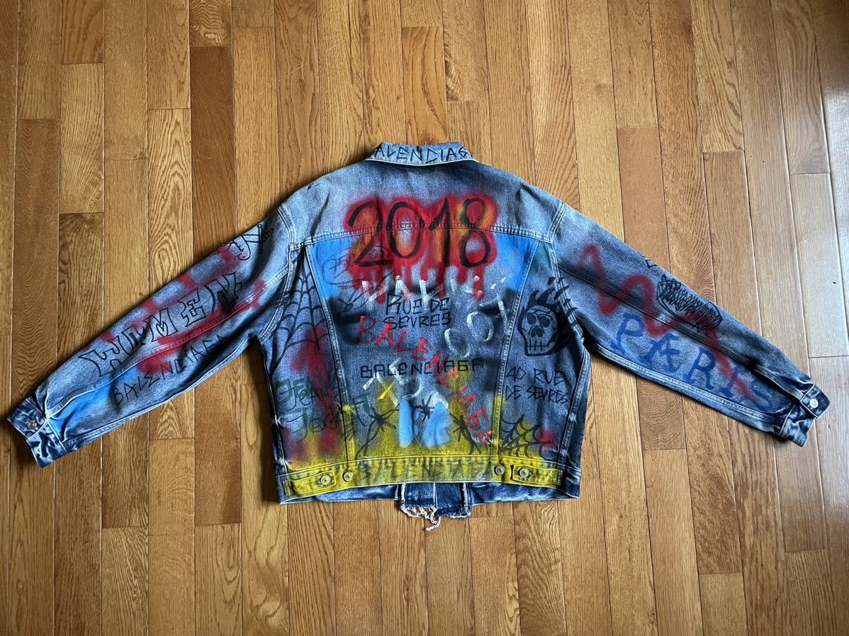 Balenciaga BALENCIAGA GRAFFITI DENIM JACKET Size US M / EU 48-50 / 2 - 5 Thumbnail