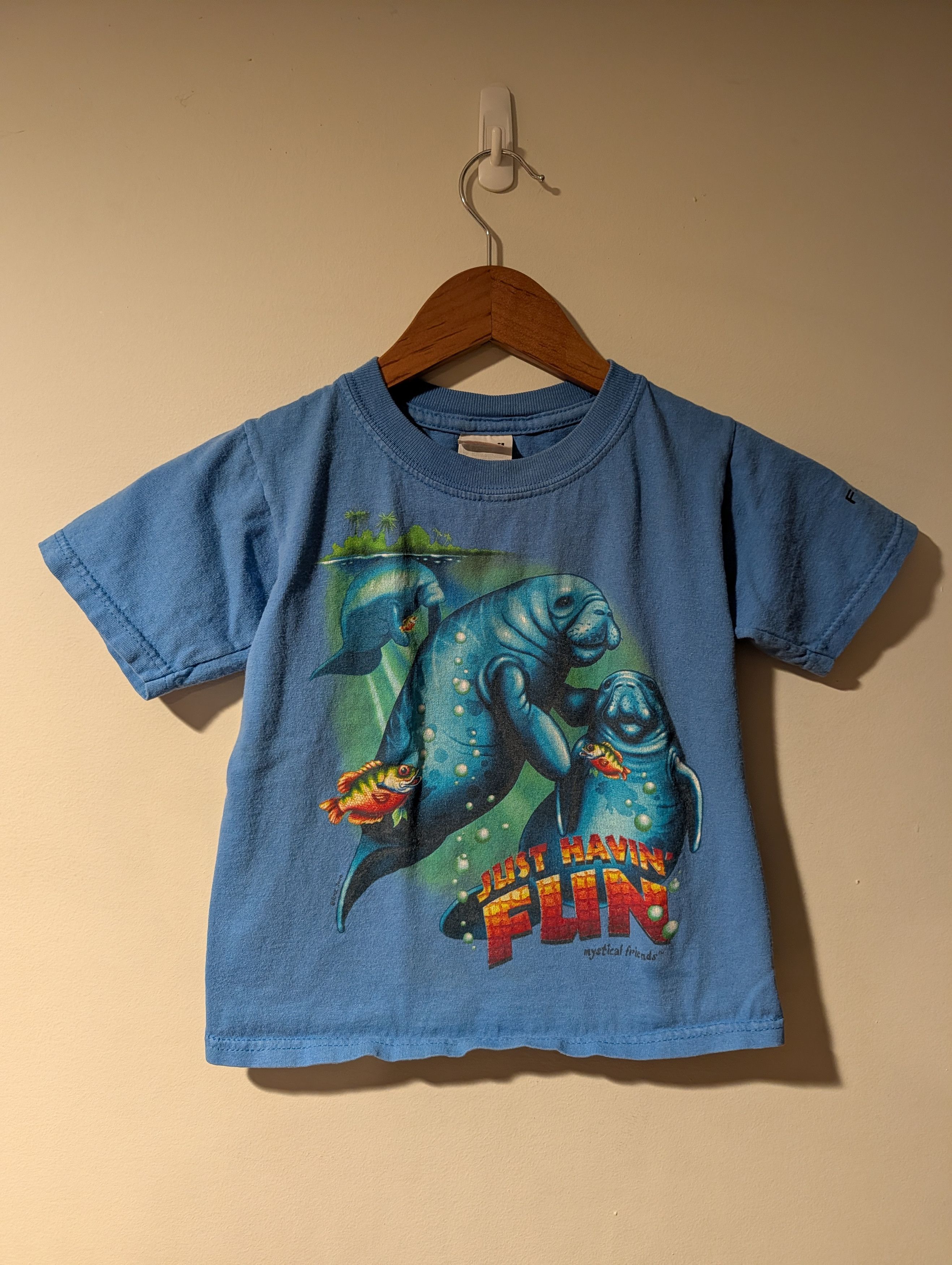 Arts & Science Vintage 2000 Sea Lion Animal Just Having Fun BOYS T-Shirt Size US S / EU 44-46 / 1 - 1 Thumbnail
